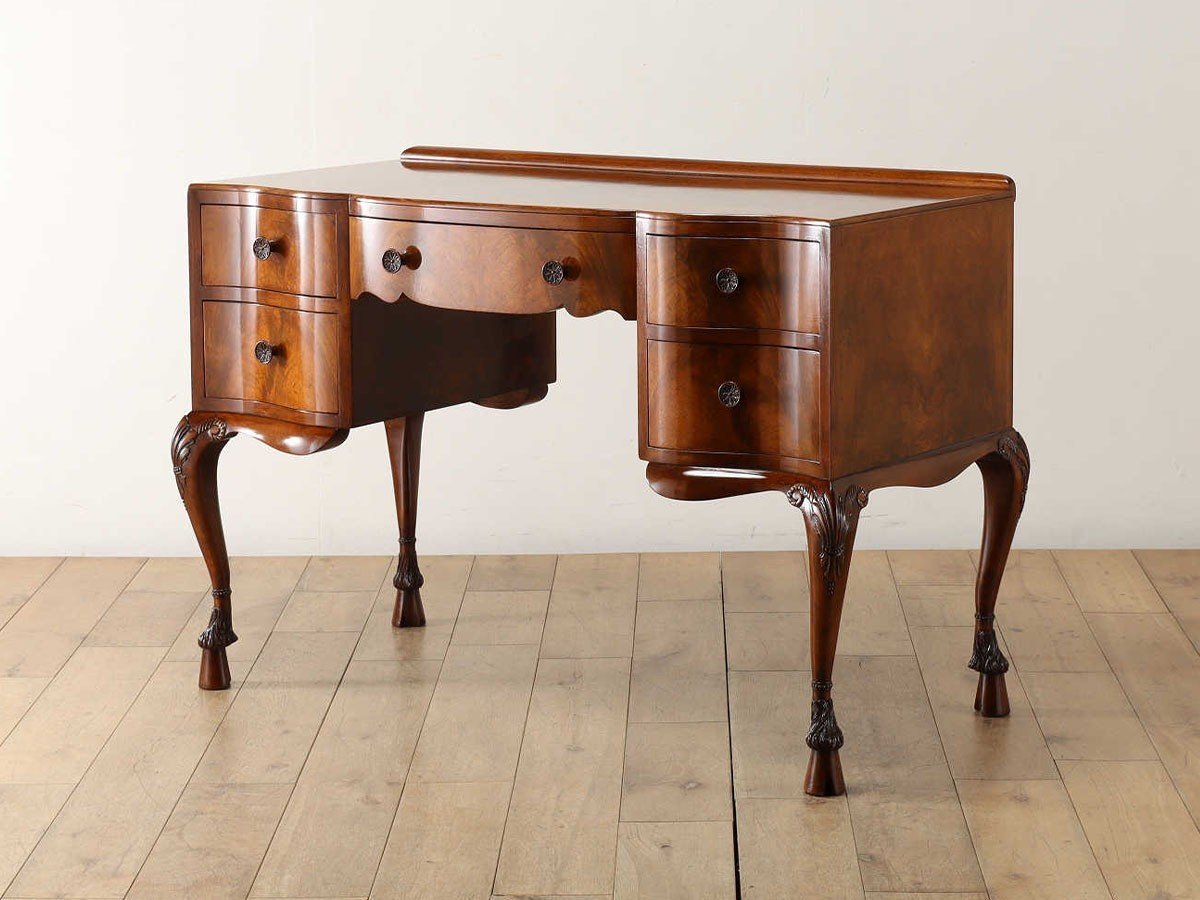 【ロイズ アンティークス/Lloyd's Antiques / GOODS】のReal Antique Ram s Hoof Desk / 英国アンティーク家具 ラムズフーフデスク インテリア・キッズ・メンズ・レディースファッション・服の通販 founy(ファニー) 　アンティーク　Antique-Inspired　クラシカル　Classical, Vintage-Inspired　デスク　Desk, Work Desk　エレガント 上品　Elegant　ホーム・キャンプ・アウトドア・お取り寄せ　Home Living / Home & Lifestyle / Camping Gear / Outdoor Camping　家具・インテリア　Home Furniture & Interior. Stylish & Functional Living Spaces　ミラー・ドレッサー　Mirrors & Dressers　壁掛けミラー・全身鏡・スタンドミラー　Wall Mirror　ホーム・キャンプ・アウトドア・お取り寄せ　Home Living / Home & Lifestyle / Camping Gear / Outdoor Camping　家具・インテリア　Home Furniture & Interior. Stylish & Functional Living Spaces　ミラー・ドレッサー　Mirrors & Dressers　ドレッサー・ミラー付き化粧台　Vanity Table for Bedroom　-|ID: prp329100004791759 ipo3291000000034768434