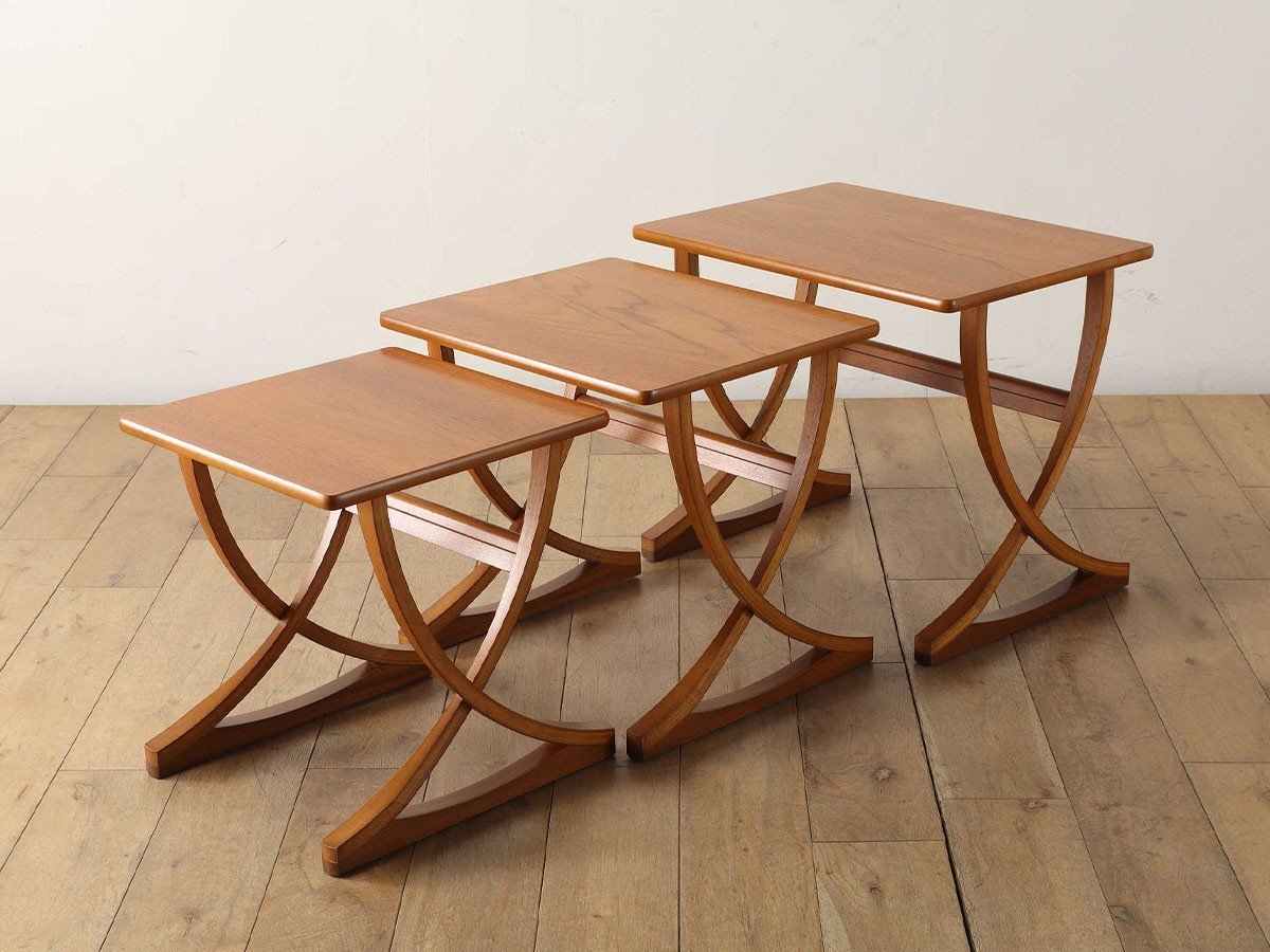 【ロイズ アンティークス/Lloyd's Antiques / GOODS】のReal Antique Nest Of Tables / 英国アンティーク家具 ネストテーブル QH006008 人気、トレンドファッション・服の通販 founy(ファニー) 　アンティーク　Antique-Inspired　コンパクト　Compact, Small Size　シンプル　Simple, Minimal　テーブル　Table, Dining Table　ホーム・キャンプ・アウトドア・お取り寄せ　Home Living / Home & Lifestyle / Camping Gear / Outdoor Camping　家具・インテリア　Home Furniture & Interior. Stylish & Functional Living Spaces　テーブル　Dining, Coffee & Side Tables　サイドテーブル・ナイトテーブル　Side & End Tables　 other-1|ID: prp329100004791765 ipo3291000000034768513