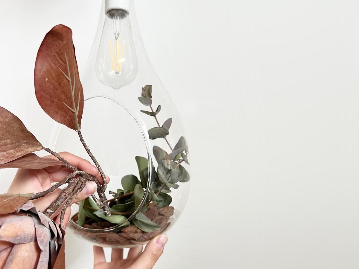 【フライミーパーラー/FLYMEe Parlor / GOODS】のBOTANIC Hanging Basket Light / ボタニック ハンギングバスケットライト インテリア・キッズ・メンズ・レディースファッション・服の通販 founy(ファニー) 送料無料 Free Shipping ガラス Glass, Glassware バスケット Basket, Basket Bag ホーム・キャンプ・アウトドア・お取り寄せ Home Living / Home & Lifestyle / Camping Gear / Outdoor Camping 家具・インテリア Home Furniture & Interior. Stylish & Functional Living Spaces ライト・照明 Lamps & Lighting Fixtures ペンダントライト・吊り下げ照明 Pendant Light / Hanging Light Fixture 内部にフェイクグリーンを飾ることもできます。|ID: prp329100004800285 ipo3291000000034827260