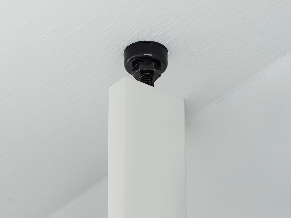 【スティール/stiiilll / GOODS】のShelf double mirrorL hanger bar set / シェルフ 2台 ミラーL + ハンガーバー セット インテリア・キッズ・メンズ・レディースファッション・服の通販 founy(ファニー) 　スタンド　Stand Collar, Upright Stand　スリム　Slim, Slim Fit　フォルム　Silhouette, Form　フレーム　Frame, Outline　プレート　Plate, Dish　モダン　Modern, Contemporary　ホーム・キャンプ・アウトドア・お取り寄せ　Home Living / Home & Lifestyle / Camping Gear / Outdoor Camping　家具・インテリア　Home Furniture & Interior. Stylish & Functional Living Spaces　ミラー・ドレッサー　Mirrors & Dressers　壁掛けミラー・全身鏡・スタンドミラー　Wall Mirror　ホーム・キャンプ・アウトドア・お取り寄せ　Home Living / Home & Lifestyle / Camping Gear / Outdoor Camping　家具・インテリア　Home Furniture & Interior. Stylish & Functional Living Spaces　ミラー・ドレッサー　Mirrors & Dressers　ドレッサー・ミラー付き化粧台　Vanity Table for Bedroom　取付仕様:突っ張りアジャスター|上下のアジャスターで天井と床に突っ張り、内装を傷つけずに壁面や空間の|ID: prp329100004806336 ipo3291000000034876816