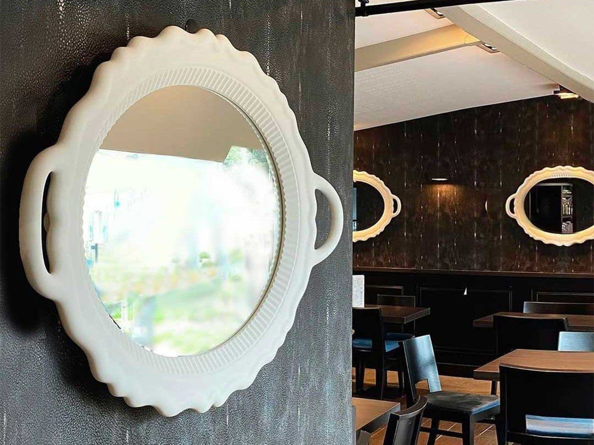 【その他のブランド/Other】のPlateau Miroir / プラトーミロワール インテリア・キッズ・メンズ・レディースファッション・服の通販 founy(ファニー) 　送料無料　Free Shipping　ガラス　Glass, Glassware　クラシック　Classic, Timeless Style　フレーム　Frame, Outline　モチーフ　Motif, Design Theme　ホーム・キャンプ・アウトドア・お取り寄せ　Home Living / Home & Lifestyle / Camping Gear / Outdoor Camping　家具・インテリア　Home Furniture & Interior. Stylish & Functional Living Spaces　ミラー・ドレッサー　Mirrors & Dressers　壁掛けミラー・全身鏡・スタンドミラー　Wall Mirror　ホーム・キャンプ・アウトドア・お取り寄せ　Home Living / Home & Lifestyle / Camping Gear / Outdoor Camping　家具・インテリア　Home Furniture & Interior. Stylish & Functional Living Spaces　ミラー・ドレッサー　Mirrors & Dressers　ドレッサー・ミラー付き化粧台　Vanity Table for Bedroom　縦横どちらでも取付可能です。|ID: prp329100004817273 ipo3291000000034993091