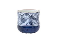 【源右衛門窯/Gen Emon Kiln / GOODS】の染付網代文 植木鉢 / 染付網代文 植木鉢 人気、トレンドファッション・服の通販 founy(ファニー) 送料無料 Free Shipping フォルム Silhouette, Form ホーム・キャンプ・アウトドア・お取り寄せ Home Living / Home & Lifestyle / Camping Gear / Outdoor Camping 家具・インテリア Home Furniture & Interior. Stylish & Functional Living Spaces その他 インテリア雑貨、家具 Home Decor & Furniture Extras |ID:prp329100004837047