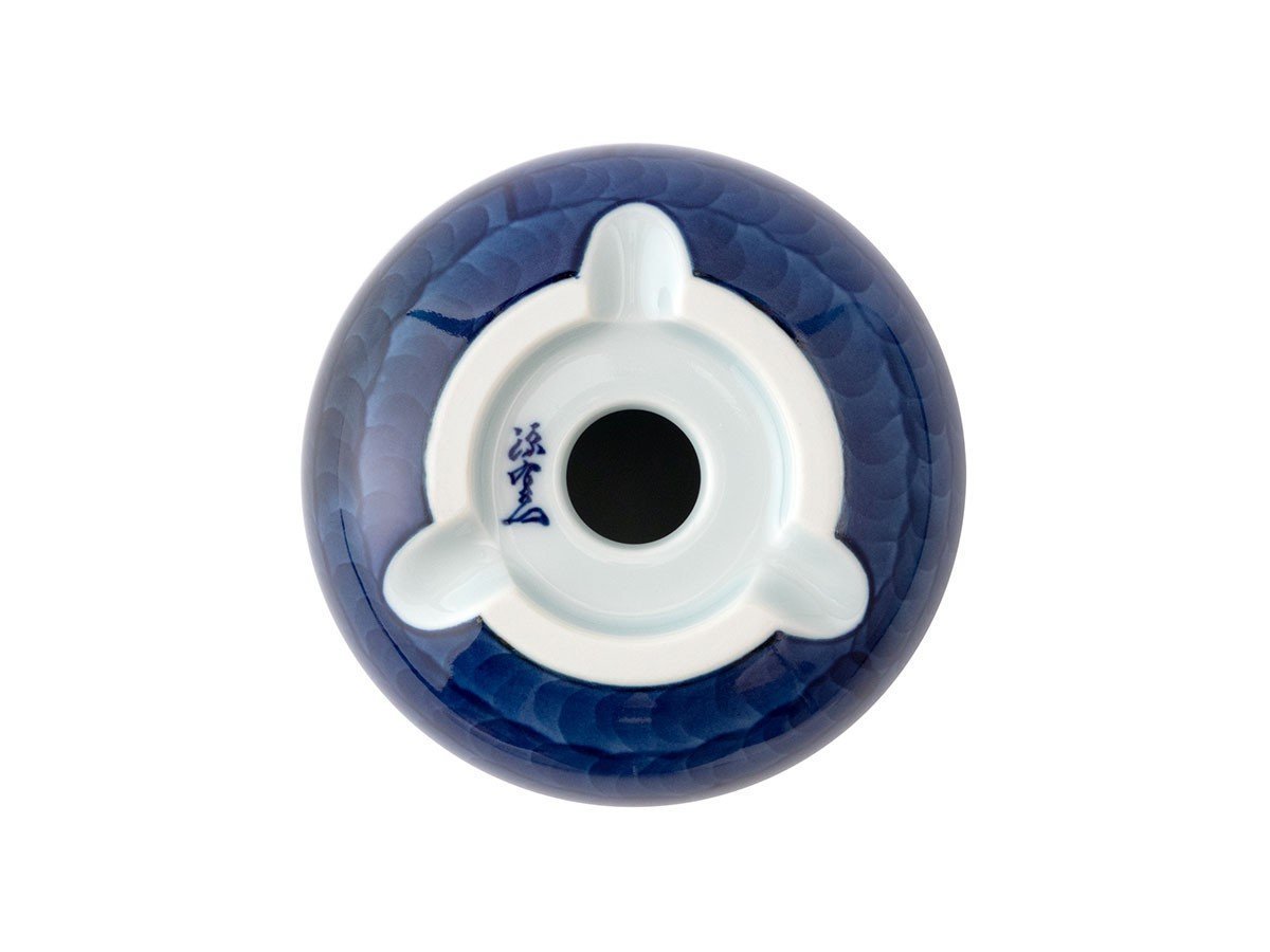 【源右衛門窯/Gen Emon Kiln / GOODS】の染付網代文 植木鉢 / 染付網代文 植木鉢 インテリア・キッズ・メンズ・レディースファッション・服の通販 founy(ファニー) 　送料無料　Free Shipping　フォルム　Silhouette, Form　ホーム・キャンプ・アウトドア・お取り寄せ　Home Living / Home & Lifestyle / Camping Gear / Outdoor Camping　家具・インテリア　Home Furniture & Interior. Stylish & Functional Living Spaces　その他 インテリア雑貨、家具　Home Decor & Furniture Extras　底面には水抜き用の穴があり、植物を直植えできる仕様です。|ID: prp329100004837047 ipo3291000000035239495