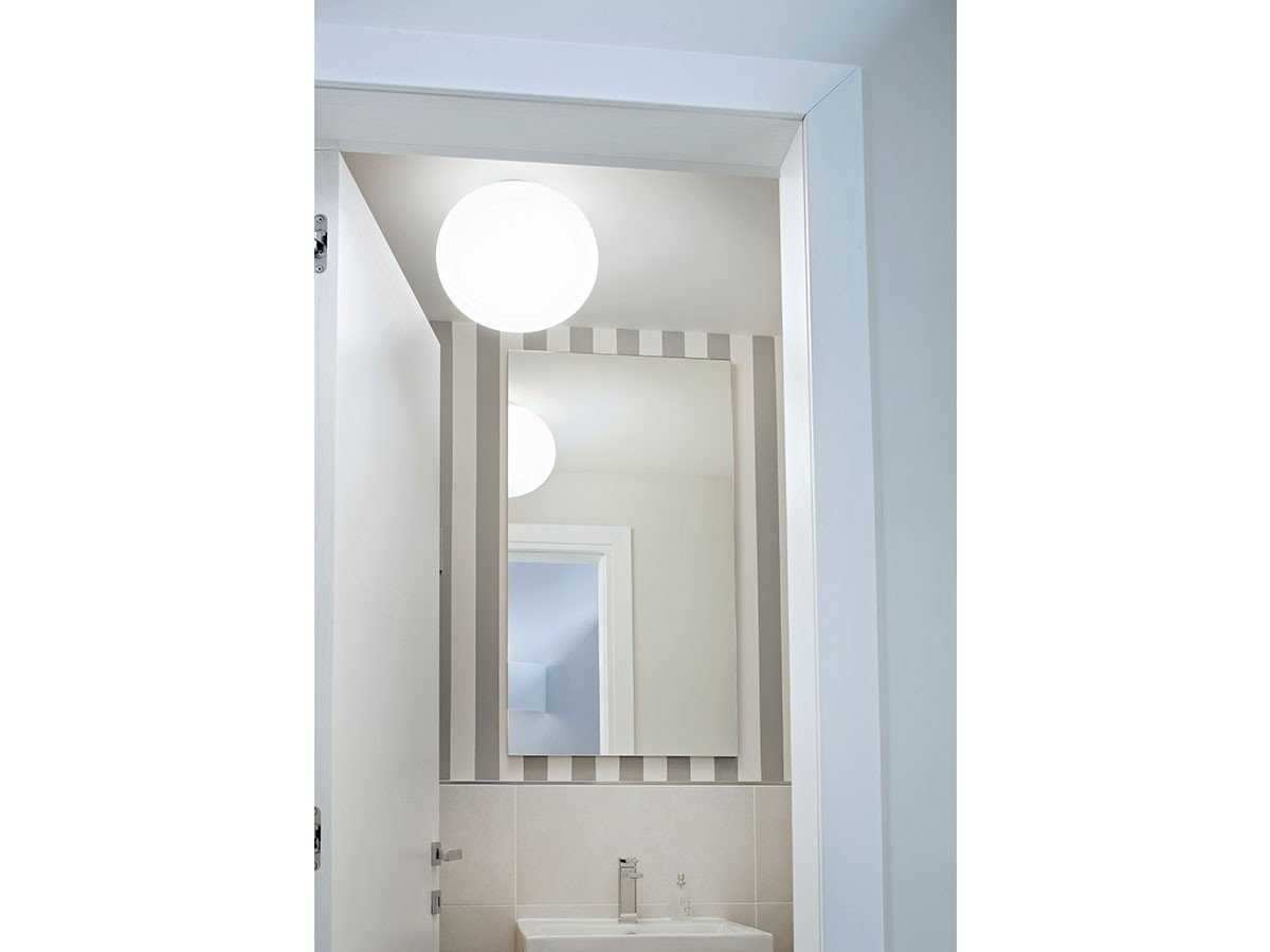 【フロス/FLOS / GOODS】のGLO-BALL C2 / グローボール C2 インテリア・キッズ・メンズ・レディースファッション・服の通販 founy(ファニー) 　ガラス　Glass, Glassware　シンプル　Simple, Minimal　なめらか　Smooth, Silky Texture　人気　Popular, Best Seller　ロンドン　London Style, British Inspired　送料無料　Free Shipping　ホーム・キャンプ・アウトドア・お取り寄せ　Home Living / Home & Lifestyle / Camping Gear / Outdoor Camping　家具・インテリア　Home Furniture & Interior. Stylish & Functional Living Spaces　ライト・照明　Lamps & Lighting Fixtures　シーリングライト・天井照明　Ceiling Light / Flush Mount Light　参考イメージ|ID: prp329100004837943 ipo3291000000035249695