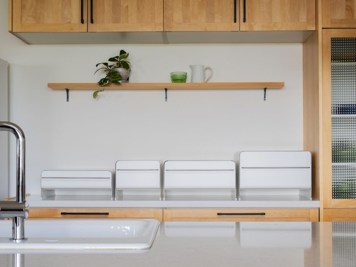 【フライミーアクセソワ/FLYMEe accessoire / GOODS】のBread drawer high / ブレッドドロワー ハイ #122154 インテリア・キッズ・メンズ・レディースファッション・服の通販 founy(ファニー) 　送料無料　Free Shipping　クッション　Cushion, Throw Pillow　マグネット　Magnet, Magnetic Closure　ラップ　Wrap, Wrap Design　ホーム・キャンプ・アウトドア・お取り寄せ　Home Living / Home & Lifestyle / Camping Gear / Outdoor Camping　キッチン・ダイニング　Kitchen & Dining Essentials. Stylish & Functional Tableware　キッチン収納　Kitchen Storage　左から、ブレッドドロワー ロー、ブレッドドロワー スリムタイプ、ブレッドドロワー、ブレッドドロワー|ID: prp329100004849327 ipo3291000000035476133