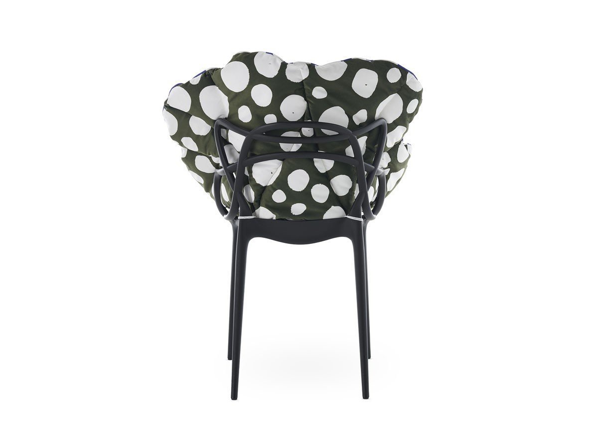 【カルテル/Kartell / GOODS】のAlice s Flowers Cushion / アリスズフラワーズクッション インテリア・キッズ・メンズ・レディースファッション・服の通販 founy(ファニー) アクセサリー Fashion Accessories クッション Cushion, Throw Pillow ストライプ Stripe, Striped Pattern ドット Polka Dot, Dot Pattern パイピング Piping, Trim Design フォルム Silhouette, Form 送料無料 Free Shipping ホーム・キャンプ・アウトドア・お取り寄せ Home Living / Home & Lifestyle / Camping Gear / Outdoor Camping 家具・インテリア Home Furniture & Interior. Stylish & Functional Living Spaces その他 インテリア雑貨、家具 Home Decor & Furniture Extras 組合せ例:マスターズ(ブラック)+ 本商品(グリーンポルカドット)|ID: prp329100004849341 ipo3291000000035476331