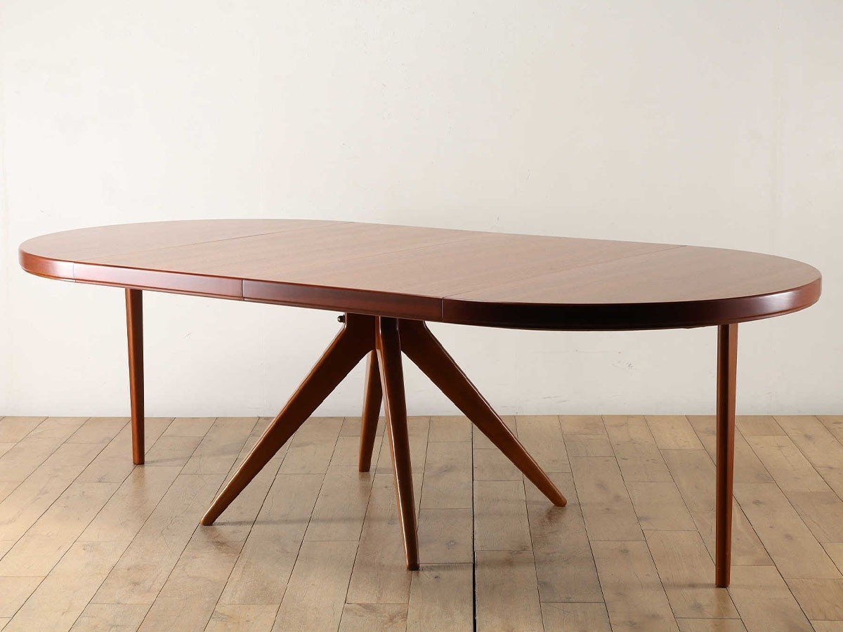 【ロイズ アンティークス/Lloyd's Antiques / GOODS】のReal Antique David Rosen Extension Table / スウェーデンアンティーク家具 デイビット・ローセン エクステンションテーブル インテリア・キッズ・メンズ・レディースファッション・服の通販 founy(ファニー) 　アンティーク　Antique-Inspired　テーブル　Table, Dining Table　ヴィンテージ　Vintage Style　ホーム・キャンプ・アウトドア・お取り寄せ　Home Living / Home & Lifestyle / Camping Gear / Outdoor Camping　家具・インテリア　Home Furniture & Interior. Stylish & Functional Living Spaces　テーブル　Dining, Coffee & Side Tables　ダイニングテーブル・食卓テーブル　Dining Tables　幅240cm伸長時には補助脚を取り付けて使用してください。補助脚は天板裏に収納されています。|ID: prp329100004851334 ipo3291000000035584597