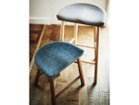 【コッコレ/Coccole / GOODS】のHIGH STOOL / ハイスツール C224AS 奥:本商品(N.C. NC-136 / ランクC)、手前:サイズ違いの「スツール C224A(ピエロ|ID: prp329100004871329 ipo3291000000036312877