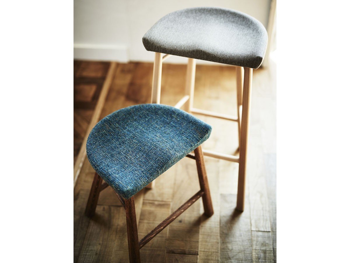 【コッコレ/Coccole / GOODS】のHIGH STOOL / ハイスツール C224AS インテリア・キッズ・メンズ・レディースファッション・服の通販 founy(ファニー) 　送料無料　Free Shipping　ビーチ　Beach, Seaside　フォルム　Silhouette, Form　ホーム・キャンプ・アウトドア・お取り寄せ　Home Living / Home & Lifestyle / Camping Gear / Outdoor Camping　家具・インテリア　Home Furniture & Interior. Stylish & Functional Living Spaces　チェア・椅子　Seating & Chairs　スツール・バースツール　Stools & Bar Stools　ホーム・キャンプ・アウトドア・お取り寄せ　Home Living / Home & Lifestyle / Camping Gear / Outdoor Camping　家具・インテリア　Home Furniture & Interior. Stylish & Functional Living Spaces　チェア・椅子　Seating & Chairs　カウンターチェア・ハイチェア　Bar Stools / High Stools　奥:本商品(N.C. NC-136 / ランクC)、手前:サイズ違いの「スツール C224A(ピエロ|ID: prp329100004871329 ipo3291000000036312877