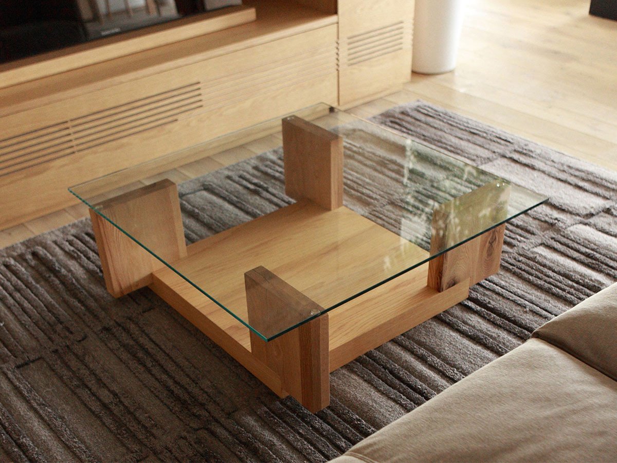 【ヒラシマ/HIRASHIMA / GOODS】のCARAMELLA Living Table glass / カラメッラ リビングテーブル(ガラス) インテリア・キッズ・メンズ・レディースファッション・服の通販 founy(ファニー) 　ガラス　Glass, Glassware　テーブル　Table, Dining Table　バランス　Balance, Style Balance　ホーム・キャンプ・アウトドア・お取り寄せ　Home Living / Home & Lifestyle / Camping Gear / Outdoor Camping　家具・インテリア　Home Furniture & Interior. Stylish & Functional Living Spaces　テーブル　Dining, Coffee & Side Tables　ローテーブル・センターテーブル　Coffee & Center Tables　ウッド:オーク、サイズ:幅90 × 奥行90cm|ID: prp329100004877036 ipo3291000000036378770