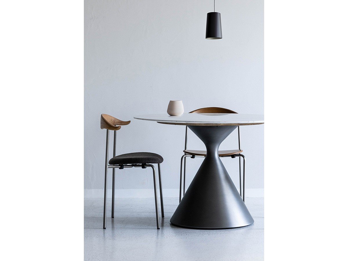 【ノットアンティークス/knot antiques / CRASH GATE / GOODS】のVICTA DINING TABLE / ビクタ ダイニングテーブル 直径110cm インテリア・キッズ・メンズ・レディースファッション・服の通販 founy(ファニー) 　テーブル　Table, Dining Table　フォルム　Silhouette, Form　モダン　Modern, Contemporary　ラウンド　Round, Round Neck　台形　A-Line, Trapezoid Shape　ホーム・キャンプ・アウトドア・お取り寄せ　Home Living / Home & Lifestyle / Camping Gear / Outdoor Camping　家具・インテリア　Home Furniture & Interior. Stylish & Functional Living Spaces　テーブル　Dining, Coffee & Side Tables　ダイニングテーブル・食卓テーブル　Dining Tables　参考イメージ|ID: prp329100004877049 ipo3291000000036378845