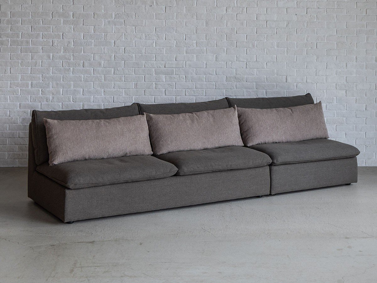 【クラッシュゲート/CRASH GATE / GOODS】のOFT SOFA 1P / オフト ソファ 1人掛け インテリア・キッズ・メンズ・レディースファッション・服の通販 founy(ファニー) 　ファブリック　Fabric, Textile　フェザー　Feather, Feather Detail　リラックス　Relax, Relaxed Fit　ホーム・キャンプ・アウトドア・お取り寄せ　Home Living / Home & Lifestyle / Camping Gear / Outdoor Camping　家具・インテリア　Home Furniture & Interior. Stylish & Functional Living Spaces　ソファー　Couches & Sofas　組合せ例:2.5人掛け、1人掛け|ID: prp329100004878209 ipo3291000000036391178