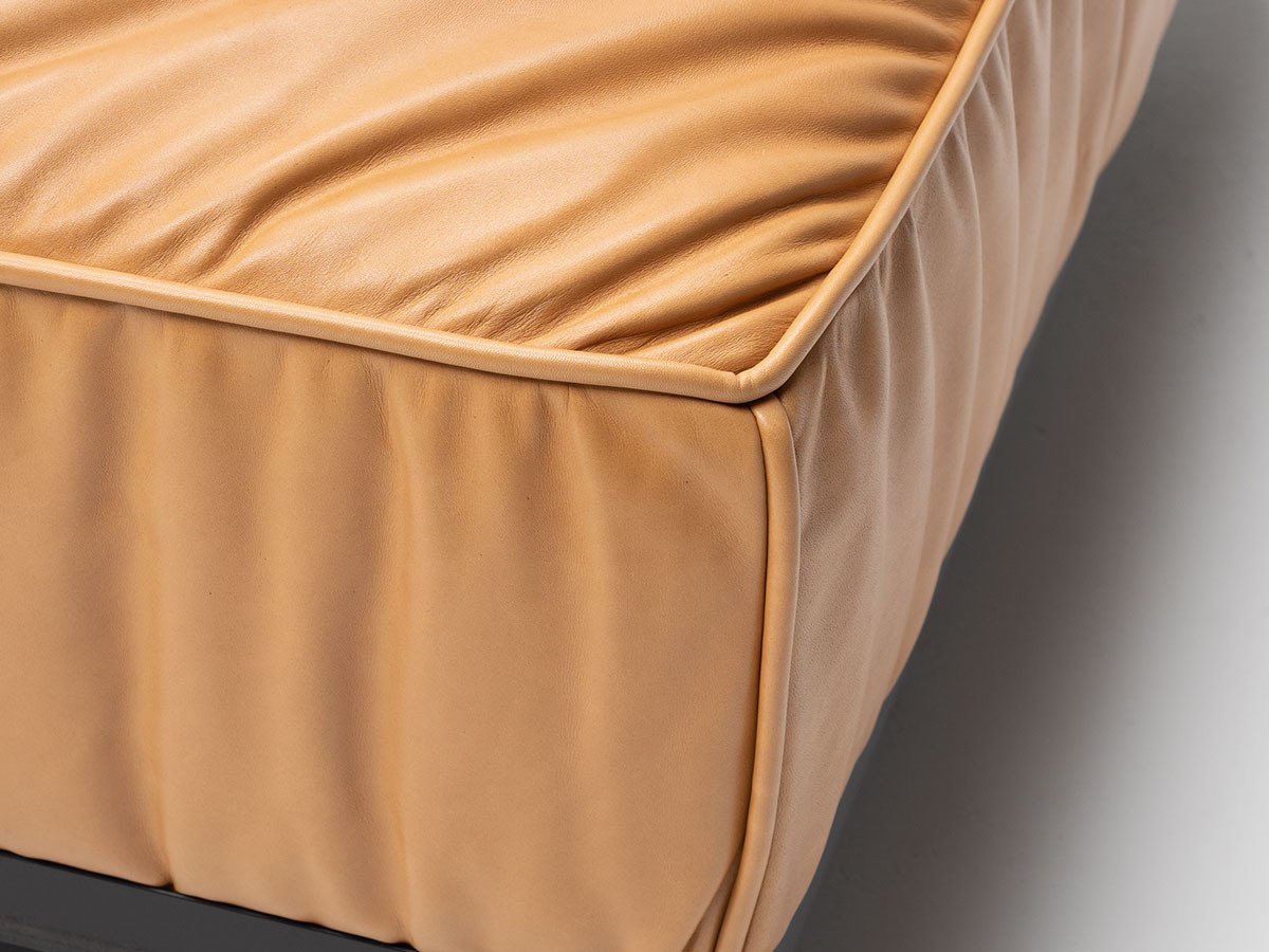 【コンプレックス/COMPLEX / GOODS】のHEATH TWO SEAT SOFA / PIANO LEATHER / ヒース トゥーシートソファ ピアノレザー インテリア・キッズ・メンズ・レディースファッション・服の通販 founy(ファニー) 　クッション　Cushion, Throw Pillow　フレーム　Frame, Outline　ホーム・キャンプ・アウトドア・お取り寄せ　Home Living / Home & Lifestyle / Camping Gear / Outdoor Camping　家具・インテリア　Home Furniture & Interior. Stylish & Functional Living Spaces　ソファー　Couches & Sofas　参考イメージ|ID: prp329100004879291 ipo3291000000036408607