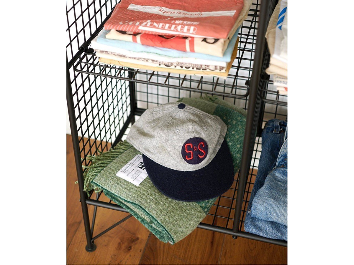 【ジャーナルスタンダード ファニチャー/journal standard Furniture / GOODS】のPAXTON MESH RACK 6 GRID WIDE / パクストン メッシュラック 6グリッド ワイド インテリア・キッズ・メンズ・レディースファッション・服の通販 founy(ファニー) 　ジャケット　Jacket, Outerwear　ボックス　Boxy, Box Shape　メッシュ　Mesh, Net Fabric　モダン　Modern, Contemporary　ワイド　Wide, Wide Fit　ヴィンテージ　Vintage Style　ホーム・キャンプ・アウトドア・お取り寄せ　Home Living / Home & Lifestyle / Camping Gear / Outdoor Camping　家具・インテリア　Home Furniture & Interior. Stylish & Functional Living Spaces　収納家具・キャビネット　Storage Furniture　シェルフ・オープンラック・収納棚　Open Shelf Rack　シリーズイメージ|ID: prp329100004880137 ipo3291000000036419455