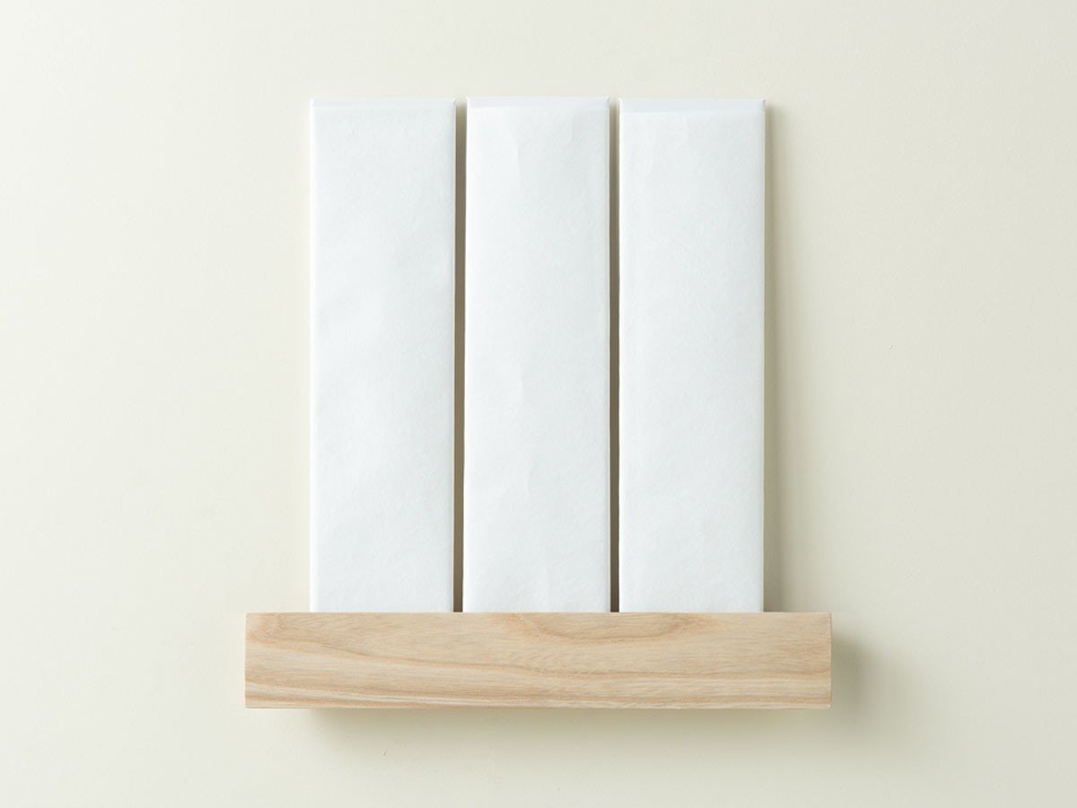 【フライミー ヴェール/FLYMEe vert / GOODS】のOfudatate / お札立て 3枚用 インテリア・キッズ・メンズ・レディースファッション・服の通販 founy(ファニー) 　シンプル　Simple, Minimal　スリット　Slit, Slit Detail　フォルム　Silhouette, Form　ホーム・キャンプ・アウトドア・お取り寄せ　Home Living / Home & Lifestyle / Camping Gear / Outdoor Camping　家具・インテリア　Home Furniture & Interior. Stylish & Functional Living Spaces　収納家具・キャビネット　Storage Furniture　ウッド:セン材|ID: prp329100004880475 ipo3291000000036425988