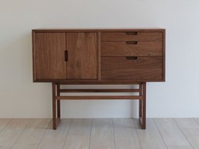 【松井木工/MATSUI MOKKO / GOODS】のsalvia CABINET CHEST / サルビア キャビネットチェスト 人気、トレンドファッション・服の通販 founy(ファニー) ヴィンテージ Vintage Style スリム Slim, Slim Fit チェリー Cherry, Cherry Pattern バランス Balance, Style Balance フォルム Silhouette, Form フレーム Frame, Outline モダン Modern, Contemporary おすすめ Recommended / Our Picks ホーム・キャンプ・アウトドア・お取り寄せ Home Living / Home & Lifestyle / Camping Gear / Outdoor Camping 家具・インテリア Home Furniture & Interior. Stylish & Functional Living Spaces 収納家具・キャビネット Storage Furniture チェスト・収納引き出し Drawers / Storage Chest ホーム・キャンプ・アウトドア・お取り寄せ Home Living / Home & Lifestyle / Camping Gear / Outdoor Camping 家具・インテリア Home Furniture & Interior. Stylish & Functional Living Spaces 収納家具・キャビネット Storage Furniture 収納キャビネット・扉付き棚 Cabinet / Storage Cabinet ホーム・キャンプ・アウトドア・お取り寄せ Home Living / Home & Lifestyle / Camping Gear / Outdoor Camping 家具・インテリア Home Furniture & Interior. Stylish & Functional Living Spaces 収納家具・キャビネット Storage Furniture サイドボード・リビング収納 Cabinet / Storage Cabinet |ID:prp329100004880511
