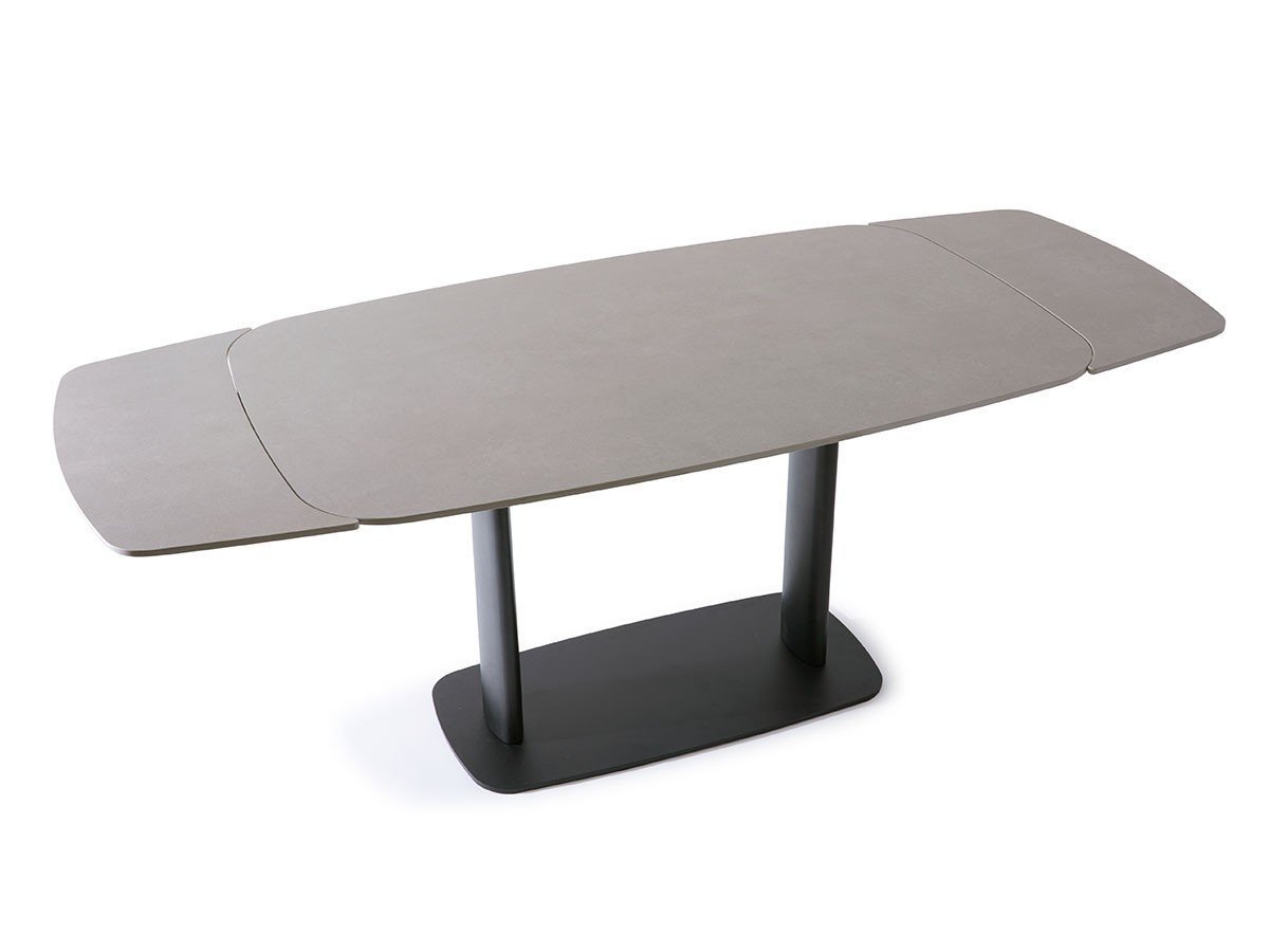 【モーダ エン カーサ/moda en casa / GOODS】のPETRA extension table / ペトラ エクステンションテーブル インテリア・キッズ・メンズ・レディースファッション・服の通販 founy(ファニー) 　テーブル　Table, Dining Table　モダン　Modern, Contemporary　ラウンド　Round, Round Neck　ホーム・キャンプ・アウトドア・お取り寄せ　Home Living / Home & Lifestyle / Camping Gear / Outdoor Camping　家具・インテリア　Home Furniture & Interior. Stylish & Functional Living Spaces　テーブル　Dining, Coffee & Side Tables　ダイニングテーブル・食卓テーブル　Dining Tables　天板サンドストーングレー|ID: prp329100004880587 ipo3291000000036427410
