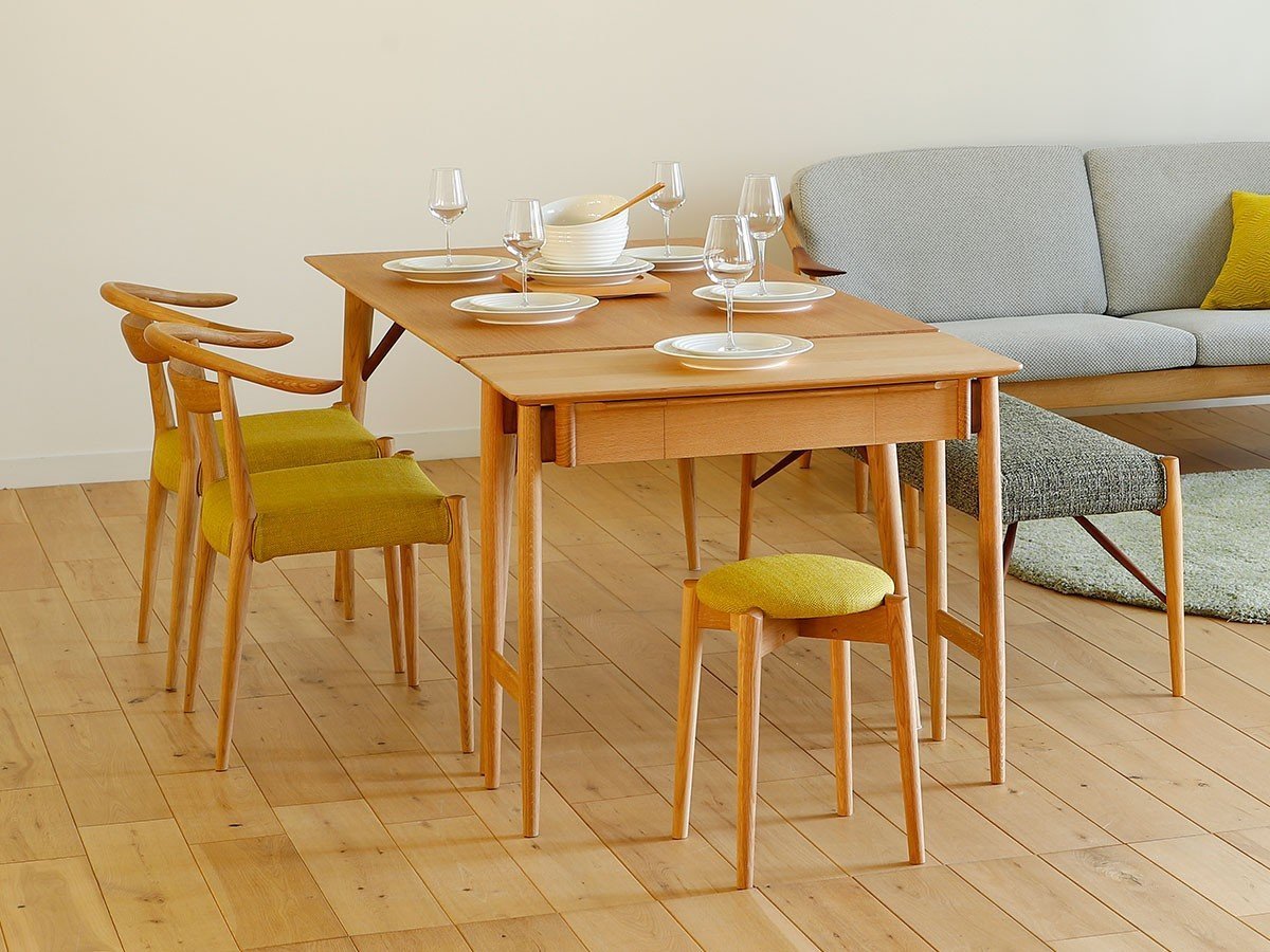 【日進木工/NISSHIN MOKKOU / GOODS】のWHITE WOOD Desk / ホワイトウッド デスク 幅85cm インテリア・キッズ・メンズ・レディースファッション・服の通販 founy(ファニー) 　送料無料　Free Shipping　おすすめ　Recommended / Our Picks　ウッド　Wooden Design　コンパクト　Compact, Small Size　ステーショナリー　Stationery, Office Supplies　テーブル　Table, Dining Table　デスク　Desk, Work Desk　ワーク　Workwear, Utility Style　皿　Plate, Dish　ホーム・キャンプ・アウトドア・お取り寄せ　Home Living / Home & Lifestyle / Camping Gear / Outdoor Camping　家具・インテリア　Home Furniture & Interior. Stylish & Functional Living Spaces　その他 インテリア雑貨、家具　Home Decor & Furniture Extras　同シリーズのダイニングテーブルの端につけると天板を拡張でき、取り皿やお鍋などの食材を置くスペースにし|ID: prp329100004881788 ipo3291000000036437921