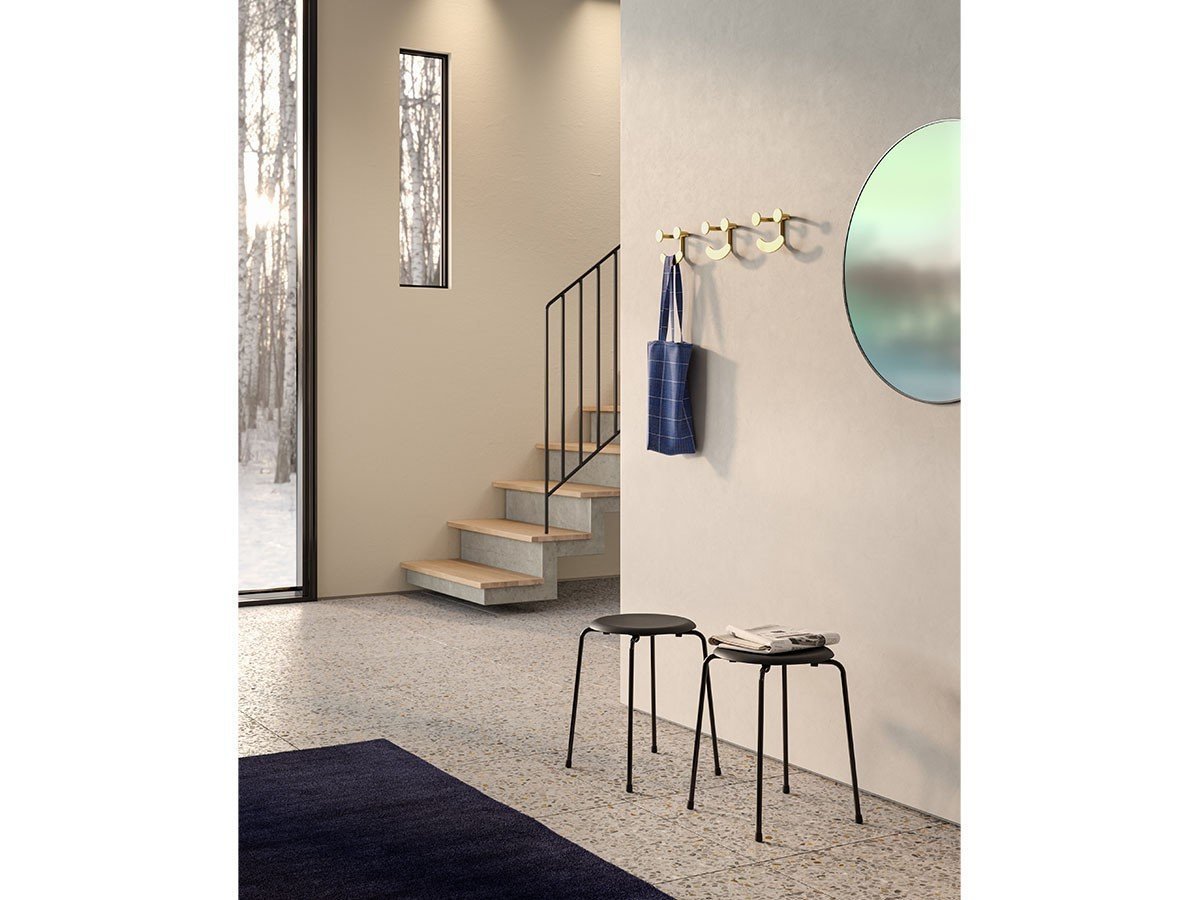 【フリッツ ハンセン/FRITZ HANSEN / GOODS】のDOT / ドット スツール(板座) インテリア・キッズ・メンズ・レディースファッション・服の通販 founy(ファニー) 　送料無料　Free Shipping　シンプル　Simple, Minimal　ドット　Polka Dot, Dot Pattern　モダン　Modern, Contemporary　ホーム・キャンプ・アウトドア・お取り寄せ　Home Living / Home & Lifestyle / Camping Gear / Outdoor Camping　家具・インテリア　Home Furniture & Interior. Stylish & Functional Living Spaces　チェア・椅子　Seating & Chairs　スツール・バースツール　Stools & Bar Stools　参考イメージ|ID: prp329100004882017 ipo3291000000036439878