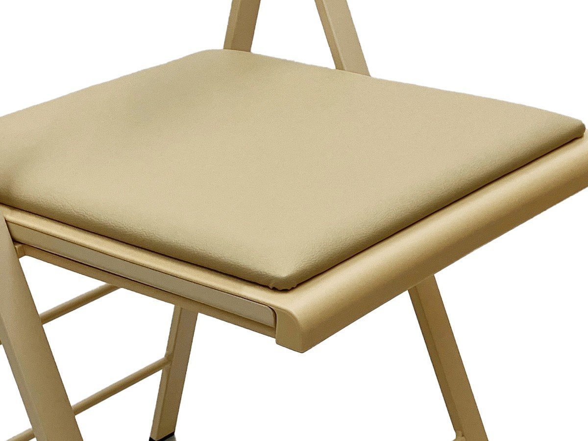 【アーメット/Arrmet / GOODS】のPocket Color / ポケット カラー 折りたたみチェア クッション付 インテリア・キッズ・メンズ・レディースファッション・服の通販 founy(ファニー) 送料無料 Free Shipping おすすめ Recommended / Our Picks クッション Cushion, Throw Pillow スリム Slim, Slim Fit フィット Fit, Slim Fit ポケット Pocket, Pocket Detail モダン Modern, Contemporary ホーム・キャンプ・アウトドア・お取り寄せ Home Living / Home & Lifestyle / Camping Gear / Outdoor Camping 家具・インテリア Home Furniture & Interior. Stylish & Functional Living Spaces チェア・椅子 Seating & Chairs 折りたたみ椅子・アウトドアチェア Folding Chairs & Patio Seats ベージュ|ID: prp329100004882281 ipo3291000000036442218