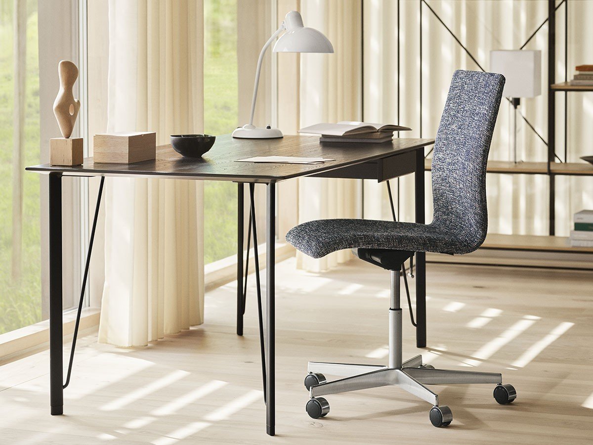 【フリッツ ハンセン/FRITZ HANSEN / GOODS】のFH3605 DESK / FH3605 デスク 3605 インテリア・キッズ・メンズ・レディースファッション・服の通販 founy(ファニー) エレガント 上品 Elegant コンパクト Compact, Small Size シンプル Simple, Minimal デスク Desk, Work Desk フォルム Silhouette, Form モダン Modern, Contemporary ホーム・キャンプ・アウトドア・お取り寄せ Home Living / Home & Lifestyle / Camping Gear / Outdoor Camping 家具・インテリア Home Furniture & Interior. Stylish & Functional Living Spaces その他 インテリア雑貨、家具 Home Decor & Furniture Extras 参考イメージ|ID: prp329100004882403 ipo3291000000036443294