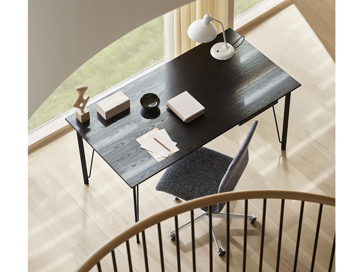 【フリッツ ハンセン/FRITZ HANSEN / GOODS】のFH3605 DESK / FH3605 デスク 3605 インテリア・キッズ・メンズ・レディースファッション・服の通販 founy(ファニー) エレガント 上品 Elegant コンパクト Compact, Small Size シンプル Simple, Minimal デスク Desk, Work Desk フォルム Silhouette, Form モダン Modern, Contemporary ホーム・キャンプ・アウトドア・お取り寄せ Home Living / Home & Lifestyle / Camping Gear / Outdoor Camping 家具・インテリア Home Furniture & Interior. Stylish & Functional Living Spaces その他 インテリア雑貨、家具 Home Decor & Furniture Extras 参考イメージ|ID: prp329100004882403 ipo3291000000036443296