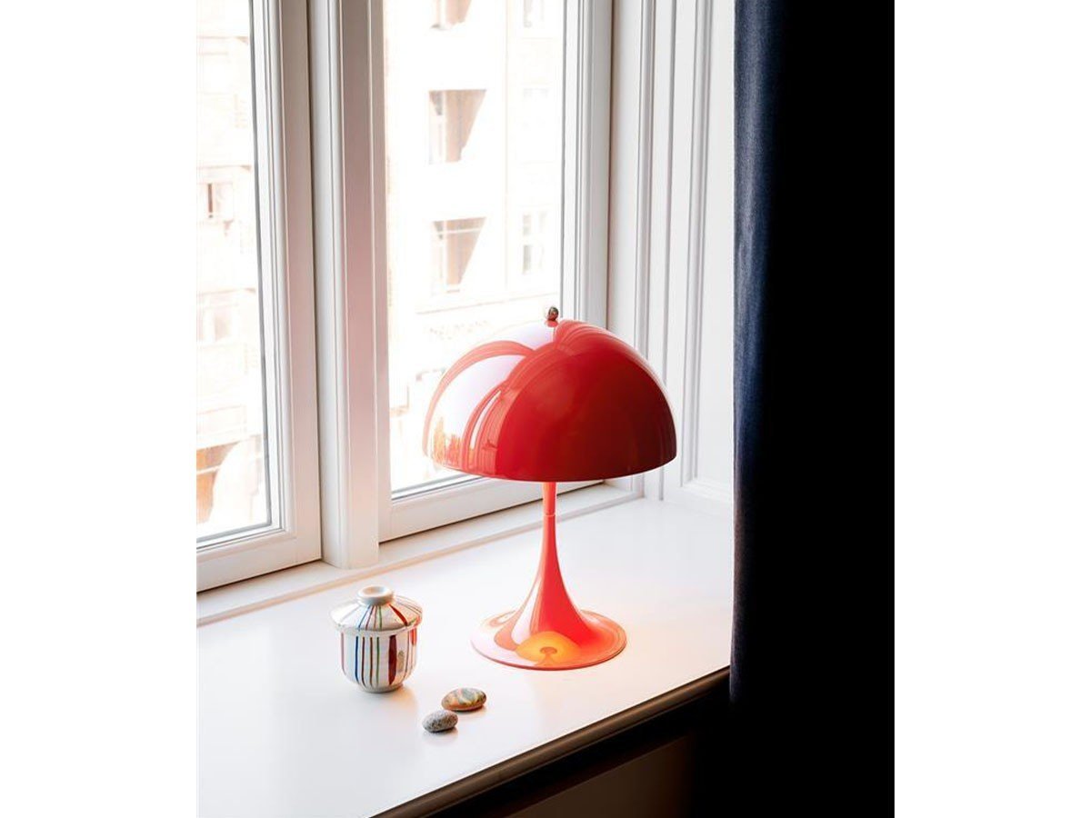 【ルイスポールセン/Louis Poulsen / GOODS】のPanthella 250 Portable V3 / パンテラ 250 ポータブル V3(オペーク) インテリア・キッズ・メンズ・レディースファッション・服の通販 founy(ファニー) 　送料無料　Free Shipping　テーブル　Table, Dining Table　ホーム・キャンプ・アウトドア・お取り寄せ　Home Living / Home & Lifestyle / Camping Gear / Outdoor Camping　家具・インテリア　Home Furniture & Interior. Stylish & Functional Living Spaces　ライト・照明　Lamps & Lighting Fixtures　オペーク・コーラル|ID: prp329100004882762 ipo3291000000036446953