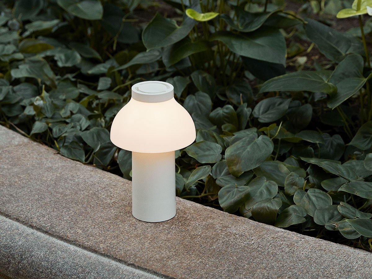 【ヘイ/HAY / GOODS】のPC PORTABLE / PC ポータブル インテリア・キッズ・メンズ・レディースファッション・服の通販 founy(ファニー) イエロー Yellow シェイプ Shape, Slim Fit テーブル Table, Dining Table フランス France, French 送料無料 Free Shipping ホーム・キャンプ・アウトドア・お取り寄せ Home Living / Home & Lifestyle / Camping Gear / Outdoor Camping 家具・インテリア Home Furniture & Interior. Stylish & Functional Living Spaces ライト・照明 Lamps & Lighting Fixtures クリームホワイト|ID: prp329100004882779 ipo3291000000036447109