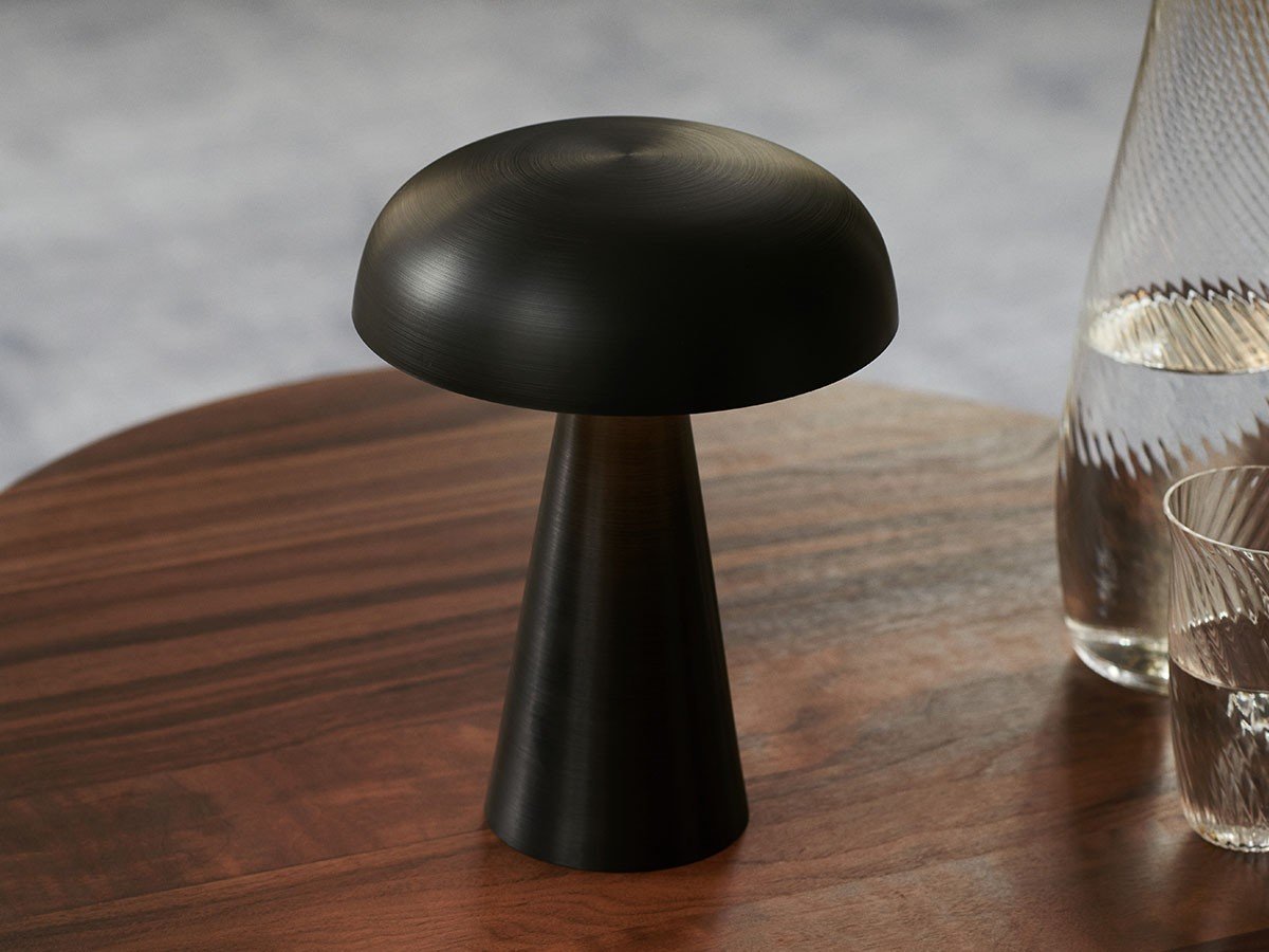 【アンドトラディション/&Tradition / GOODS】のComo Portable SC53 / コモ ポータブル SC53 インテリア・キッズ・メンズ・レディースファッション・服の通販 founy(ファニー) 送料無料 Free Shipping スリム Slim, Slim Fit テーブル Table, Dining Table ホーム・キャンプ・アウトドア・お取り寄せ Home Living / Home & Lifestyle / Camping Gear / Outdoor Camping 家具・インテリア Home Furniture & Interior. Stylish & Functional Living Spaces ライト・照明 Lamps & Lighting Fixtures ブラック|ID: prp329100004882910 ipo3291000000036448426