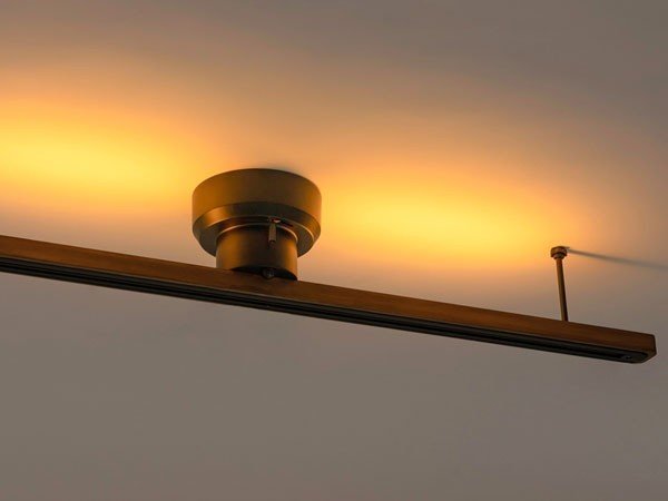 【フライミー ベーシック/FLYMEe BASIC / GOODS】のDUCT RAIL / 簡易取付け式ダクトレール LEDライト付 #121976 インテリア・キッズ・メンズ・レディースファッション・服の通販 founy(ファニー) 　送料無料　Free Shipping　アクセサリー　Fashion Accessories　リラックス　Relax, Relaxed Fit　ホーム・キャンプ・アウトドア・お取り寄せ　Home Living / Home & Lifestyle / Camping Gear / Outdoor Camping　家具・インテリア　Home Furniture & Interior. Stylish & Functional Living Spaces　ライト・照明　Lamps & Lighting Fixtures　レールの上部にLED照明がついており、10段階で調色が可能です。こちらは電球色点灯時です。|ID: prp329100004882945 ipo3291000000036448730