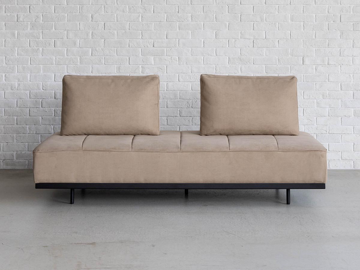 【オアシス/OASIS / GOODS】のGLOW SOFA / グロー ソファ 3人掛けベース + 背クッション2点 インテリア・キッズ・メンズ・レディースファッション・服の通販 founy(ファニー) 　クッション　Cushion, Throw Pillow　バランス　Balance, Style Balance　フラット　Flat, Flat Shoes　モコモコ　Fuzzy, Fluffy　モダン　Modern, Contemporary　ホーム・キャンプ・アウトドア・お取り寄せ　Home Living / Home & Lifestyle / Camping Gear / Outdoor Camping　家具・インテリア　Home Furniture & Interior. Stylish & Functional Living Spaces　ソファー　Couches & Sofas　ベース張地:サンド(スウェード調)、背クッション張地:サンド(スウェード調)|ID: prp329100004883387 ipo3291000000036453142