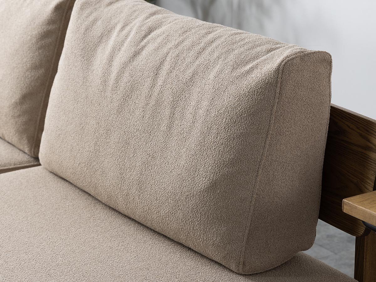 【ノラ/nora / GOODS】のMANNER COUCH / マナー ソファ 変形カウチ インテリア・キッズ・メンズ・レディースファッション・服の通販 founy(ファニー) 　クッション　Cushion, Throw Pillow　スマート　Smart, Elegant　フェザー　Feather, Feather Detail　フレーム　Frame, Outline　ホーム・キャンプ・アウトドア・お取り寄せ　Home Living / Home & Lifestyle / Camping Gear / Outdoor Camping　家具・インテリア　Home Furniture & Interior. Stylish & Functional Living Spaces　その他 インテリア雑貨、家具　Home Decor & Furniture Extras　張地:ブークレ サンドベージュ|ID: prp329100004883418 ipo3291000000036453446