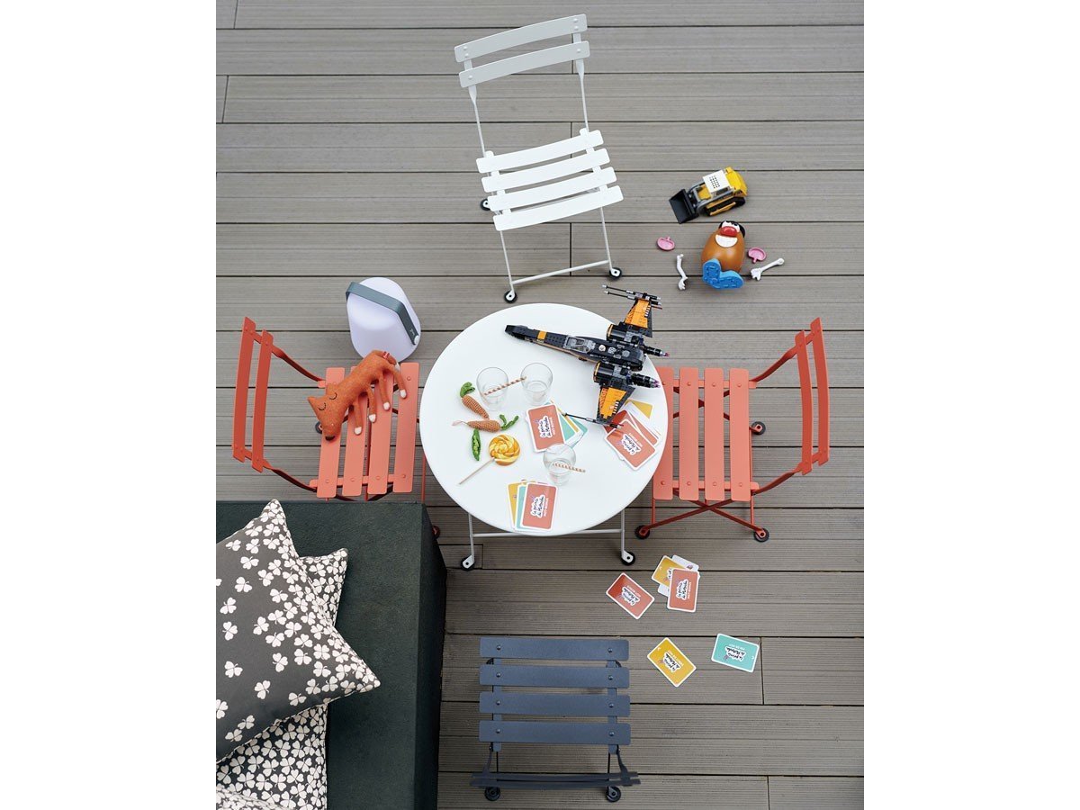 【フェルモブ/Fermob / GOODS】のBISTRO METAL CHAIR / ビストロ メタルチェアー インテリア・キッズ・メンズ・レディースファッション・服の通販 founy(ファニー) 　送料無料　Free Shipping　コンパクト　Compact, Small Size　コーティング　Coating, Coated Finish　シンプル　Simple, Minimal　トレンド　Trend, Trending Now　パウダー　Powder, Soft Tone　軽量　Lightweight, Ultra Light　ホーム・キャンプ・アウトドア・お取り寄せ　Home Living / Home & Lifestyle / Camping Gear / Outdoor Camping　家具・インテリア　Home Furniture & Interior. Stylish & Functional Living Spaces　チェア・椅子　Seating & Chairs　折りたたみ椅子・アウトドアチェア　Folding Chairs & Patio Seats　ホワイト、カプシン(掲載外)、アントラシット(掲載外)写真クレジット:SEBASTI|ID: prp329100004885258 ipo3291000000036469142