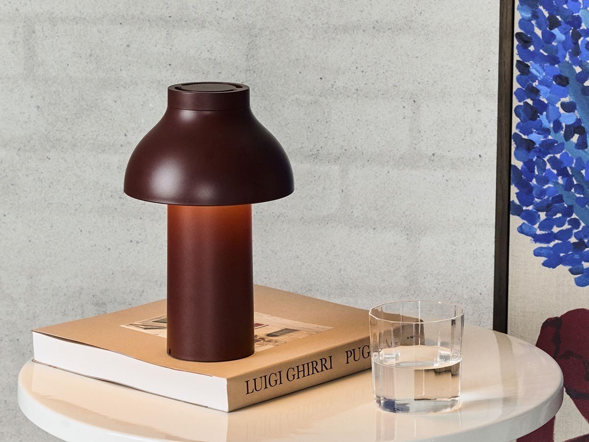 【ヘイ/HAY / GOODS】のPC PORTABLE / PC ポータブル(リサイクル仕様) インテリア・キッズ・メンズ・レディースファッション・服の通販 founy(ファニー) 　シェイプ　Shape, Slim Fit　テーブル　Table, Dining Table　ピーチ　Peach, Soft Touch　フランス　France, French　送料無料　Free Shipping　ホーム・キャンプ・アウトドア・お取り寄せ　Home Living / Home & Lifestyle / Camping Gear / Outdoor Camping　家具・インテリア　Home Furniture & Interior. Stylish & Functional Living Spaces　ライト・照明　Lamps & Lighting Fixtures　アイアンレッド|ID: prp329100004885804 ipo3291000000036474246