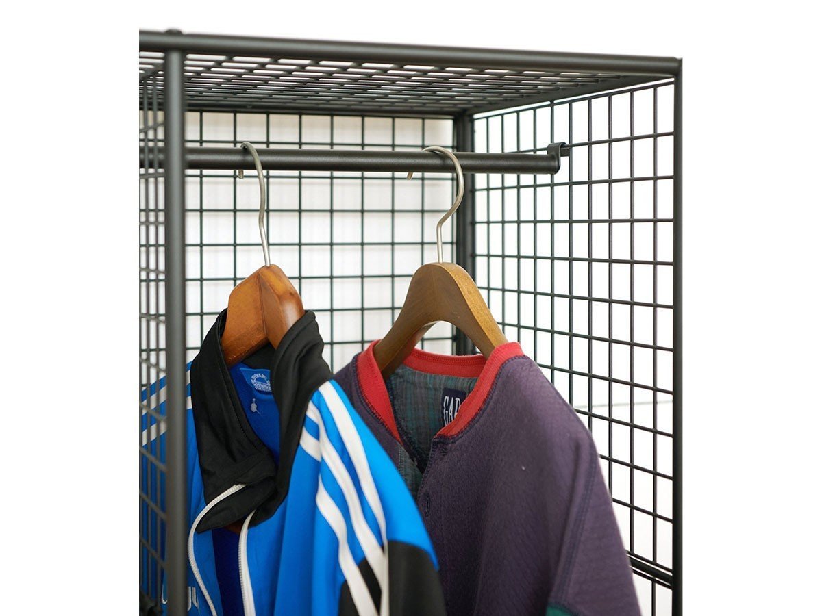 【ジャーナルスタンダード ファニチャー/journal standard Furniture / GOODS】のPAXTON MESH RACK 6 GRID WIDE / パクストン メッシュラック 6グリッド ワイド インテリア・キッズ・メンズ・レディースファッション・服の通販 founy(ファニー) 　ジャケット　Jacket, Outerwear　ボックス　Boxy, Box Shape　メッシュ　Mesh, Net Fabric　モダン　Modern, Contemporary　ワイド　Wide, Wide Fit　ヴィンテージ　Vintage Style　ホーム・キャンプ・アウトドア・お取り寄せ　Home Living / Home & Lifestyle / Camping Gear / Outdoor Camping　家具・インテリア　Home Furniture & Interior. Stylish & Functional Living Spaces　収納家具・キャビネット　Storage Furniture　シェルフ・オープンラック・収納棚　Open Shelf Rack　オプションで「ハンガーバー」を追加できます。|ID: prp329100004886149 ipo3291000000036479060