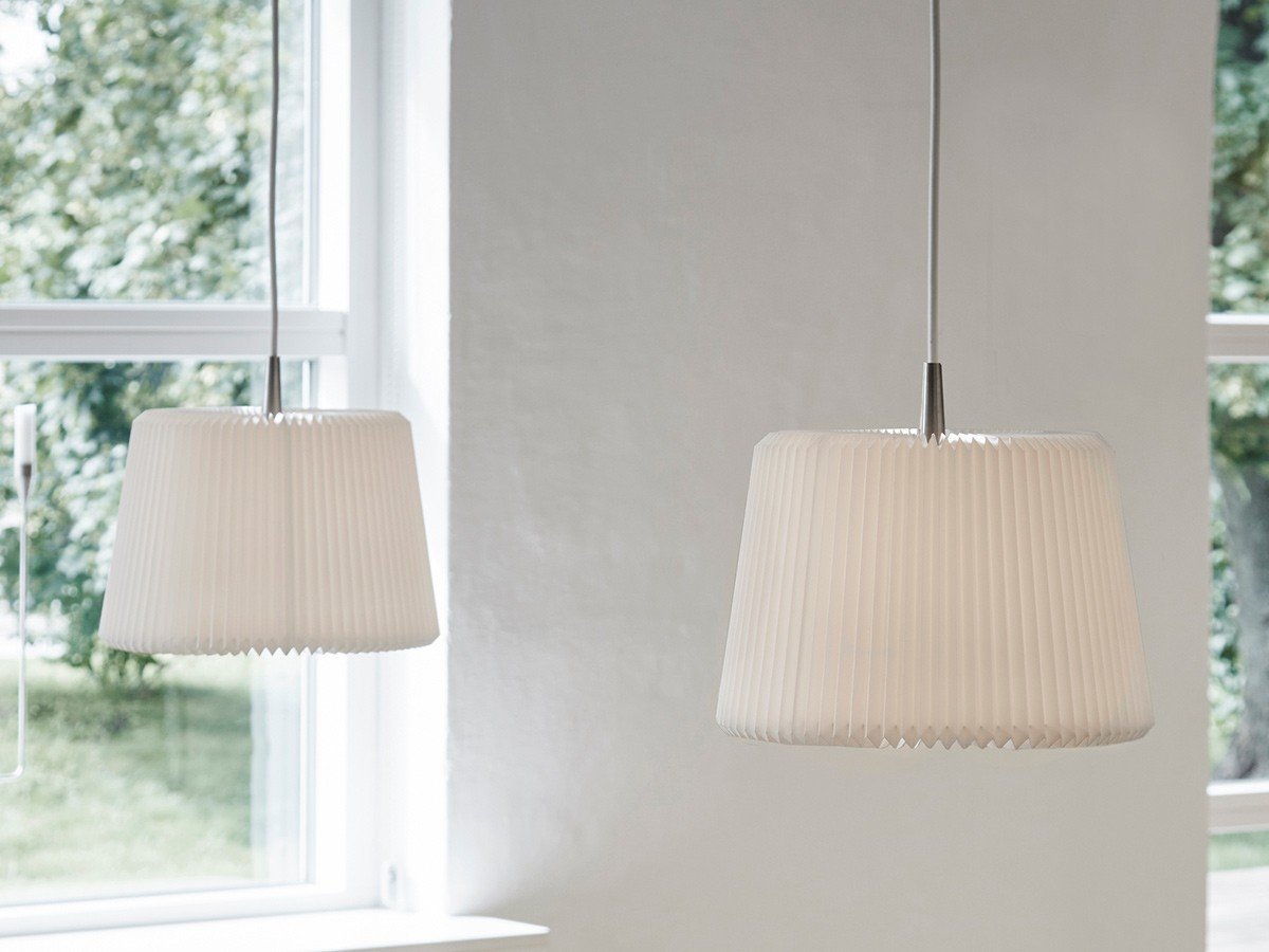 【レ クリント/LE KLINT / GOODS】のSNOWDROP PENDANT / スノードロップ ペンダント XL インテリア・キッズ・メンズ・レディースファッション・服の通販 founy(ファニー) アクリル Acrylic Material 春 Spring スマート Smart, Elegant ハンド Hand, Handmade フォルム Silhouette, Form プリーツ Pleats, Pleated 冬 Winter / This Winter 送料無料 Free Shipping ホーム・キャンプ・アウトドア・お取り寄せ Home Living / Home & Lifestyle / Camping Gear / Outdoor Camping 家具・インテリア Home Furniture & Interior. Stylish & Functional Living Spaces ライト・照明 Lamps & Lighting Fixtures ペンダントライト・吊り下げ照明 Pendant Light / Hanging Light Fixture 参考イメージ|ID: prp329100004889622 ipo3291000000036535557