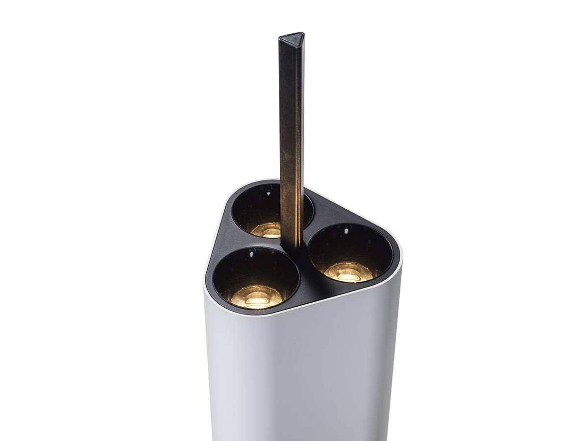 【フロス/FLOS / GOODS】のEmi Table / エミ テーブル インテリア・キッズ・メンズ・レディースファッション・服の通販 founy(ファニー) ダウン Down, Puffer テーブル Table, Dining Table フォルム Silhouette, Form 送料無料 Free Shipping ホーム・キャンプ・アウトドア・お取り寄せ Home Living / Home & Lifestyle / Camping Gear / Outdoor Camping 家具・インテリア Home Furniture & Interior. Stylish & Functional Living Spaces ライト・照明 Lamps & Lighting Fixtures トップのステムがタッチスイッチになっています。上部でアッパーライト、下部でダウンライトの点灯・消灯、|ID: prp329100004889665 ipo3291000000036536113