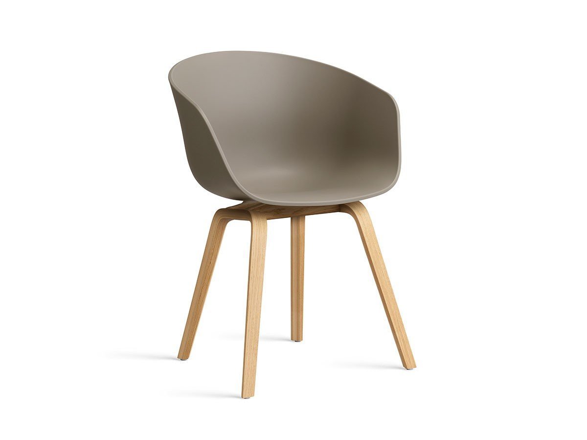 【ヘイ/HAY】のABOUT A CHAIR AAC22 2.0 / アバウト ア チェア AAC22 2.0 インテリア・キッズ・メンズ・レディースファッション・服の通販 founy(ファウニー) 　送料無料　Free Shipping　クラシック　Classic, Timeless Style　ホーム・キャンプ・アウトドア・お取り寄せ　Home Living / Home & Lifestyle / Camping Gear / Outdoor Camping　家具・インテリア　Home Furniture & Interior. Stylish & Functional Living Spaces　チェア・椅子　Seating & Chairs　ダイニングチェア・木製チェア　Dining Chairs　カーキ|ID: prp329100004889869 ipo3291000000037067047