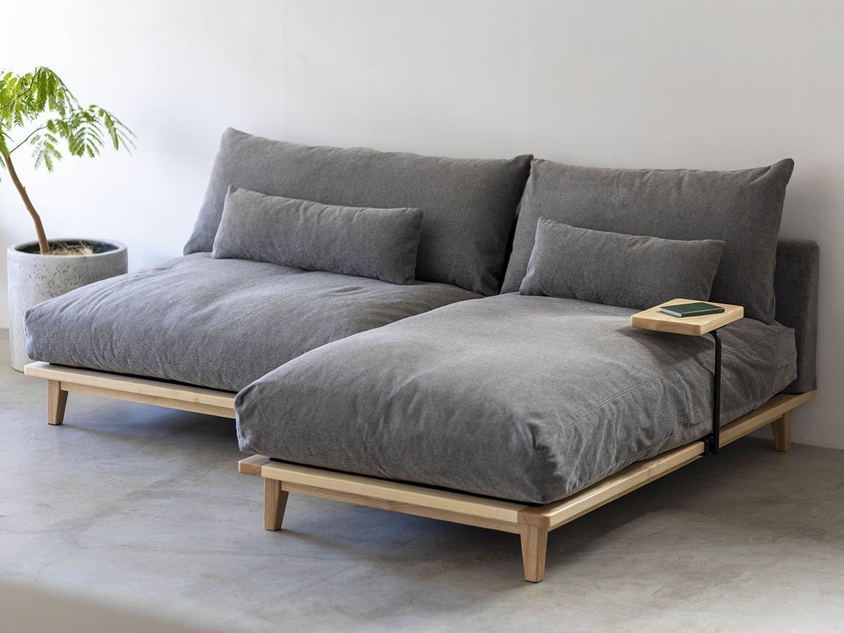 【フミ/Fumi / GOODS】の幸せになるソファ / 幸せになるソファ ワイド + ロング インテリア・キッズ・メンズ・レディースファッション・服の通販 founy(ファニー) 　クッション　Cushion, Throw Pillow　スマート　Smart, Elegant　テーブル　Table, Dining Table　フェザー　Feather, Feather Detail　フェルト　Felt, Felt Fabric　ロング　Long, Long-Length　ワイド　Wide, Wide Fit　おすすめ　Recommended / Our Picks　ホーム・キャンプ・アウトドア・お取り寄せ　Home Living / Home & Lifestyle / Camping Gear / Outdoor Camping　家具・インテリア　Home Furniture & Interior. Stylish & Functional Living Spaces　その他 インテリア雑貨、家具　Home Decor & Furniture Extras　張地:グレー(SD426)、肘用テーブル:肘用テーブル1点追加|ID: prp329100004890141 ipo3291000000036542240
