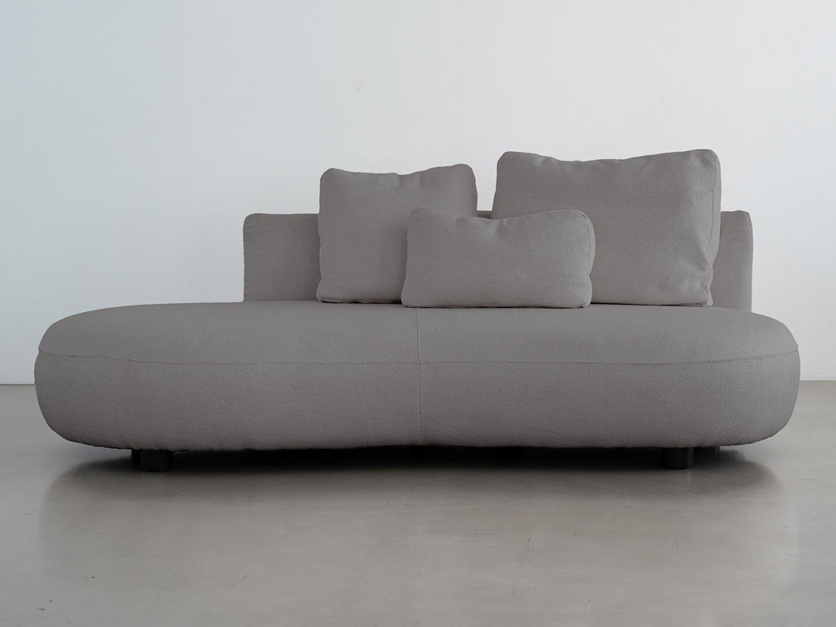 【ノーウェアライクホーム/NOWHERE LIKE HOME / GOODS】のMUFFY Sofa / マフィー ソファ インテリア・キッズ・メンズ・レディースファッション・服の通販 founy(ファニー) 　クッション　Cushion, Throw Pillow　バランス　Balance, Style Balance　ファブリック　Fabric, Textile　フィット　Fit, Slim Fit　フォルム　Silhouette, Form　ラウンド　Round, Round Neck　リネン　Linen, Linen Fabric　ホーム・キャンプ・アウトドア・お取り寄せ　Home Living / Home & Lifestyle / Camping Gear / Outdoor Camping　家具・インテリア　Home Furniture & Interior. Stylish & Functional Living Spaces　ソファー　Couches & Sofas　ルーケグレージュ、背の位置:左|ID: prp329100004890146 ipo3291000000036542314