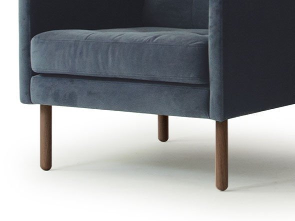 【ウドゥン ストーリーズ/WOODEN STORIES / GOODS】のORPHAN sofa / オーファン 3人掛けソファ インテリア・キッズ・メンズ・レディースファッション・服の通販 founy(ファニー) 　クッション　Cushion, Throw Pillow　メタル　Metal, Metal Parts　モダン　Modern, Contemporary　ホーム・キャンプ・アウトドア・お取り寄せ　Home Living / Home & Lifestyle / Camping Gear / Outdoor Camping　家具・インテリア　Home Furniture & Interior. Stylish & Functional Living Spaces　ソファー　Couches & Sofas　脚部カラー「ウォールナット」参考イメージ|ID: prp329100004895893 ipo3291000000036603308