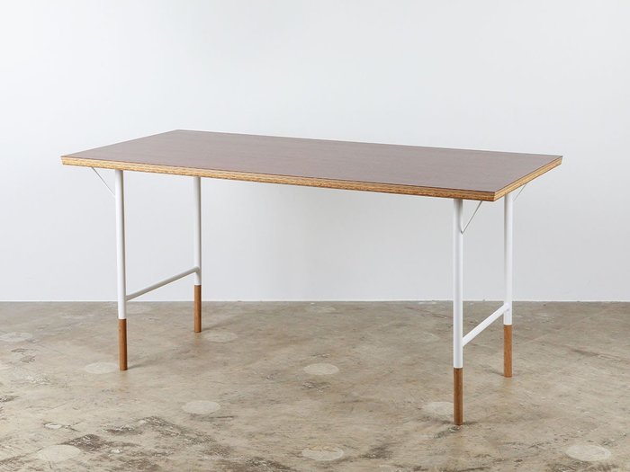 【ボーダレス/BORDERLESS / GOODS】のtwig / トウィッグ デスク(ウォールナット天板) インテリア・キッズ・メンズ・レディースファッション・服の通販 founy(ファニー) https://founy.com/ ウッド Wooden Design テーブル Table, Dining Table デスク Desk, Work Desk フォルム Silhouette, Form フレーム Frame, Outline ローズ Rose, Rose Motif 送料無料 Free Shipping ホーム・キャンプ・アウトドア・お取り寄せ Home Living / Home & Lifestyle / Camping Gear / Outdoor Camping 家具・インテリア Home Furniture & Interior. Stylish & Functional Living Spaces テーブル Dining, Coffee & Side Tables ダイニングテーブル・食卓テーブル Dining Tables |ID: prp329100004895951 ipo3291000000036604369