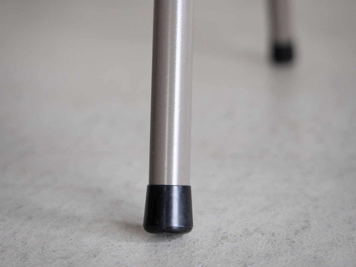 【ノットアンティークス/knot antiques / CRASH GATE / GOODS】のCASTEL CHAIR / カステル チェア(オーク) インテリア・キッズ・メンズ・レディースファッション・服の通販 founy(ファニー) 　スリム　Slim, Slim Fit　フィット　Fit, Slim Fit　フォルム　Silhouette, Form　モダン　Modern, Contemporary　ホーム・キャンプ・アウトドア・お取り寄せ　Home Living / Home & Lifestyle / Camping Gear / Outdoor Camping　家具・インテリア　Home Furniture & Interior. Stylish & Functional Living Spaces　チェア・椅子　Seating & Chairs　ダイニングチェア・木製チェア　Dining Chairs　ライトブラウン(脚部グレー)|ID: prp329100004896829 ipo3291000000036614078