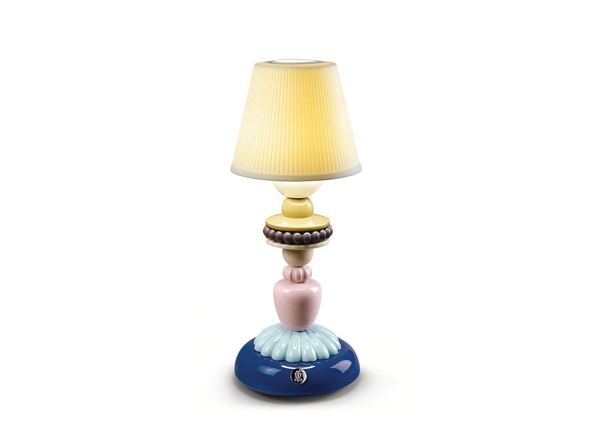 【リヤドロ/LLADRO / GOODS】のSunflower Firefly Lamp / サンフラワー ファイヤーフライ ランプ インテリア・キッズ・メンズ・レディースファッション・服の通販 founy(ファニー) 　送料無料　Free Shipping　おすすめ　Recommended / Our Picks　コレクション　Collection, Seasonal Line　テーブル　Table, Dining Table　マグネット　Magnet, Magnetic Closure　ホーム・キャンプ・アウトドア・お取り寄せ　Home Living / Home & Lifestyle / Camping Gear / Outdoor Camping　家具・インテリア　Home Furniture & Interior. Stylish & Functional Living Spaces　ライト・照明　Lamps & Lighting Fixtures　ブルー|ID: prp329100004897176 ipo3291000000036624280