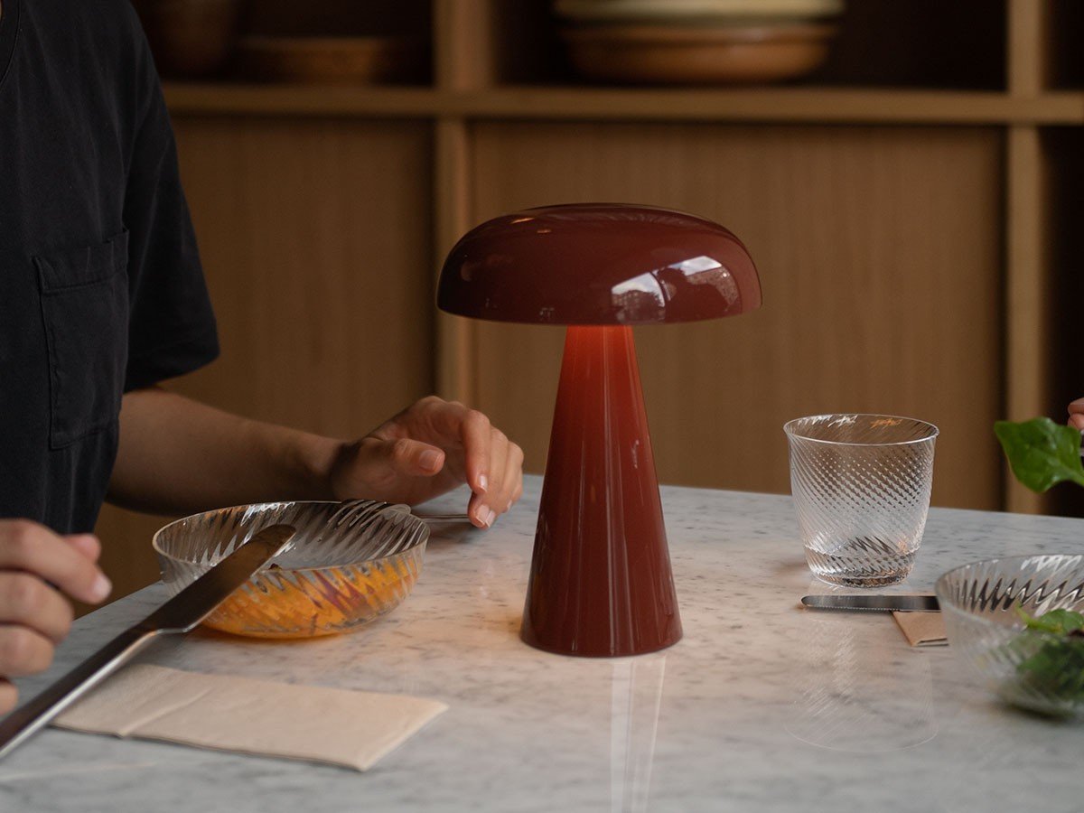 【アンドトラディション/&Tradition / GOODS】のComo Portable SC53 / コモ ポータブル SC53 インテリア・キッズ・メンズ・レディースファッション・服の通販 founy(ファニー) 　送料無料　Free Shipping　スリム　Slim, Slim Fit　テーブル　Table, Dining Table　ホーム・キャンプ・アウトドア・お取り寄せ　Home Living / Home & Lifestyle / Camping Gear / Outdoor Camping　家具・インテリア　Home Furniture & Interior. Stylish & Functional Living Spaces　ライト・照明　Lamps & Lighting Fixtures　レッドブラウン|ID: prp329100004897196 ipo3291000000036624653