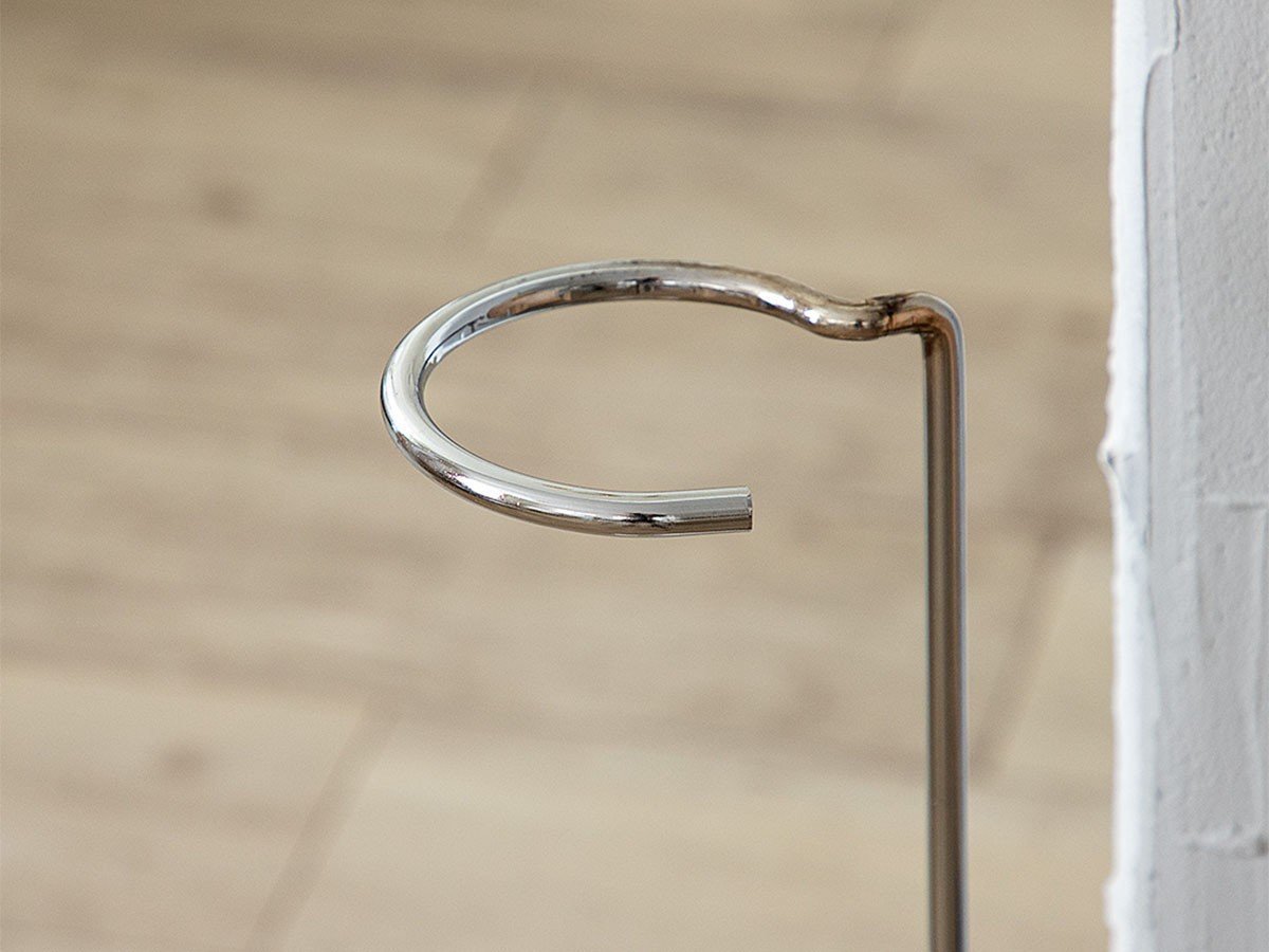 【フライミー ファクトリー/FLYMEe Factory / GOODS】のFlower Base Lamp / フラワーベースランプ #119887 インテリア・キッズ・メンズ・レディースファッション・服の通販 founy(ファニー) 　送料無料　Free Shipping　フラワー　Flower, Floral　ホーム・キャンプ・アウトドア・お取り寄せ　Home Living / Home & Lifestyle / Camping Gear / Outdoor Camping　家具・インテリア　Home Furniture & Interior. Stylish & Functional Living Spaces　ライト・照明　Lamps & Lighting Fixtures　フロアランプ・スタンドライト　Floor Lamp / Standing Lamp　サポートポールで支えることで、背の高い植物も飾ることができます。|ID: prp329100004897374 ipo3291000000036627180