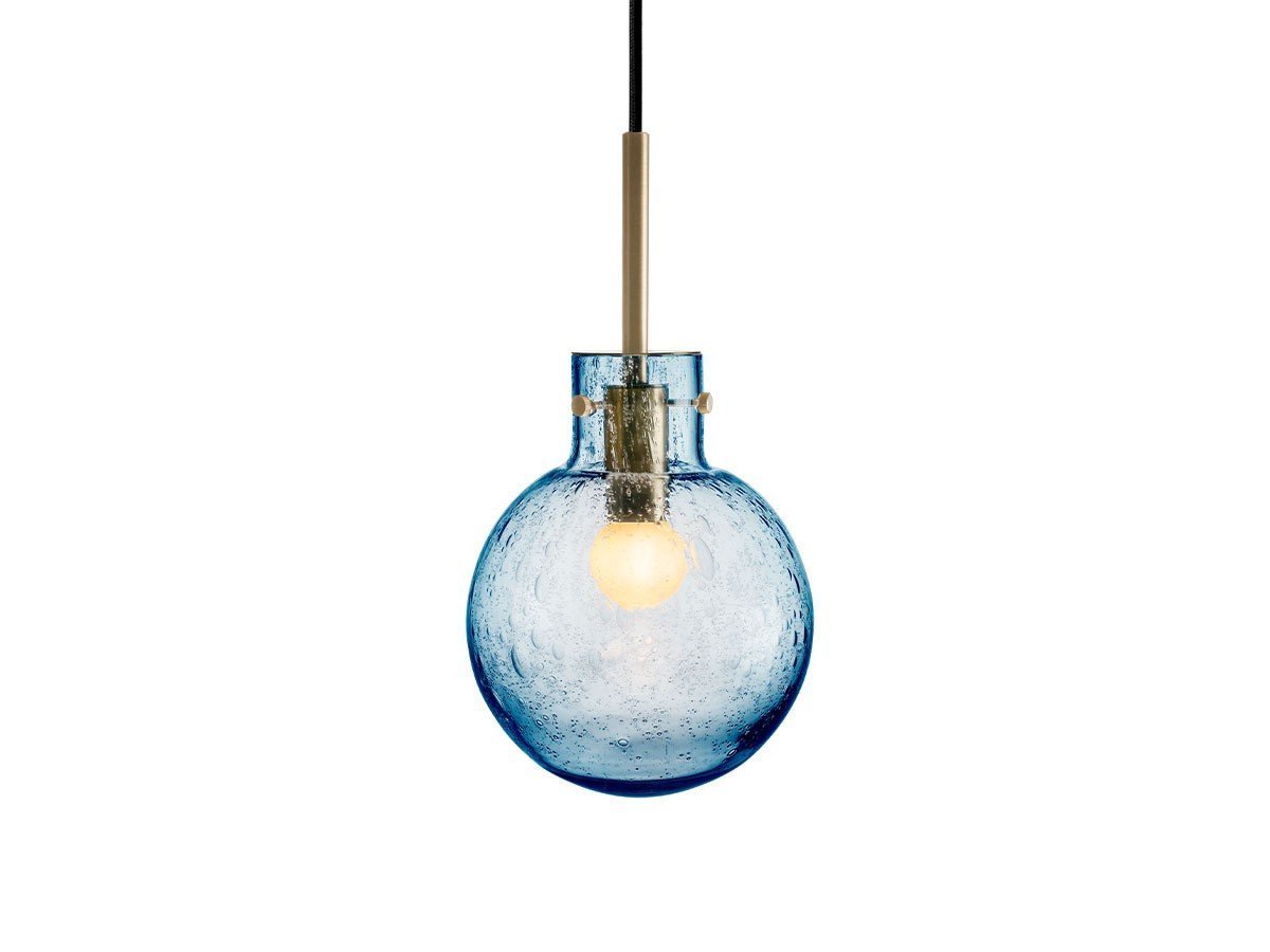 【ハーデラン/Hadeland / GOODS】のCrystal Spheres Soda Φ160 / クリスタル スフィアース ソーダ Φ160 インテリア・キッズ・メンズ・レディースファッション・服の通販 founy(ファニー) 　送料無料　Free Shipping　ガラス　Glass, Glassware　クリスタル　Crystal, Swarovski　ハンド　Hand, Handmade　パターン　Pattern, Design Print　フォルム　Silhouette, Form　ホーム・キャンプ・アウトドア・お取り寄せ　Home Living / Home & Lifestyle / Camping Gear / Outdoor Camping　家具・インテリア　Home Furniture & Interior. Stylish & Functional Living Spaces　ライト・照明　Lamps & Lighting Fixtures　ペンダントライト・吊り下げ照明　Pendant Light / Hanging Light Fixture　ブルー|ID: prp329100004897423 ipo3291000000036627832