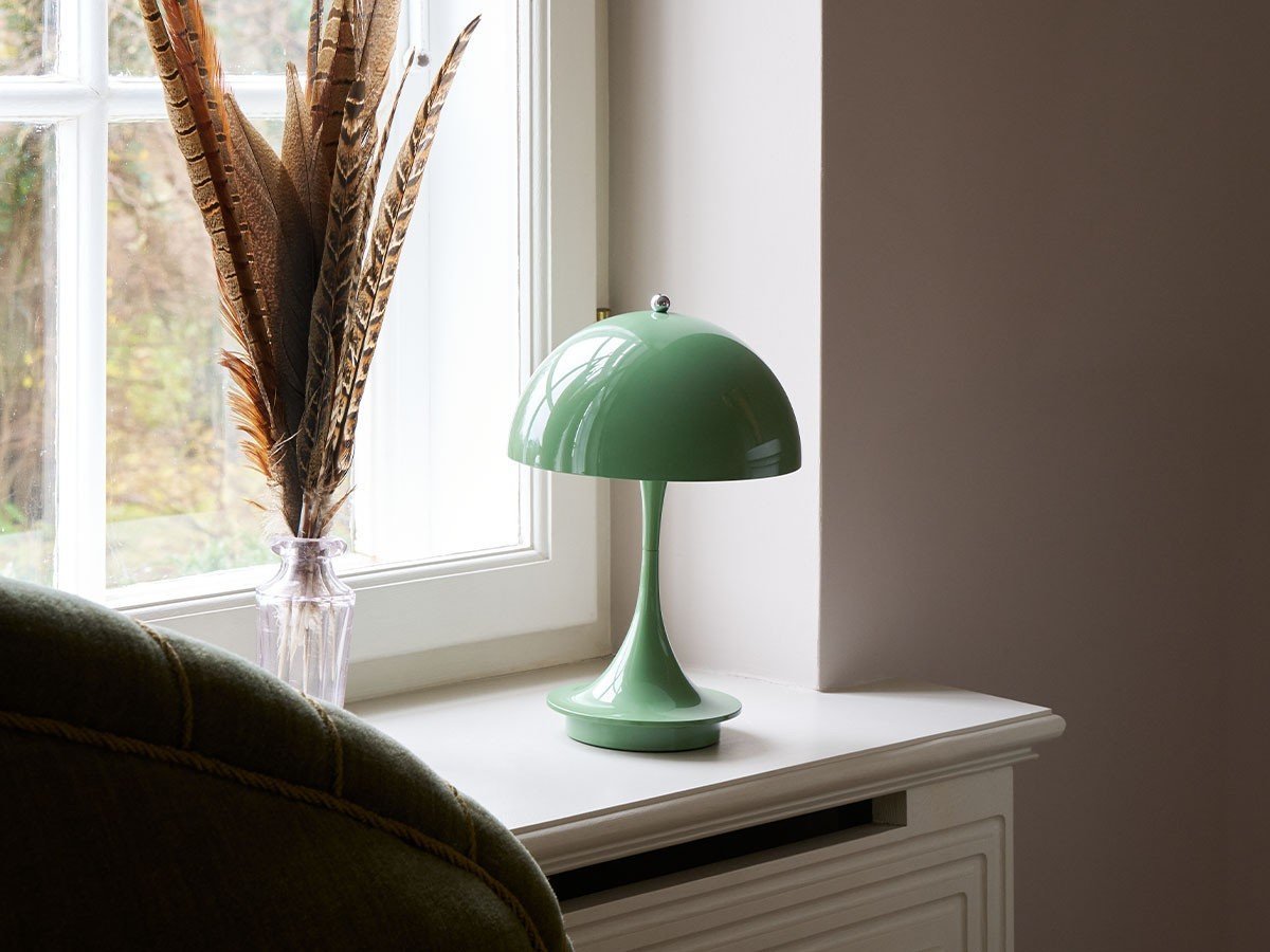 【ルイスポールセン/Louis Poulsen / GOODS】のPanthella 160 Portable V3 / パンテラ 160 ポータブル V3(オペーク) インテリア・キッズ・メンズ・レディースファッション・服の通販 founy(ファニー) 　送料無料　Free Shipping　テーブル　Table, Dining Table　ホーム・キャンプ・アウトドア・お取り寄せ　Home Living / Home & Lifestyle / Camping Gear / Outdoor Camping　家具・インテリア　Home Furniture & Interior. Stylish & Functional Living Spaces　ライト・照明　Lamps & Lighting Fixtures　オペーク・モスグリーン|ID: prp329100004897439 ipo3291000000036627958