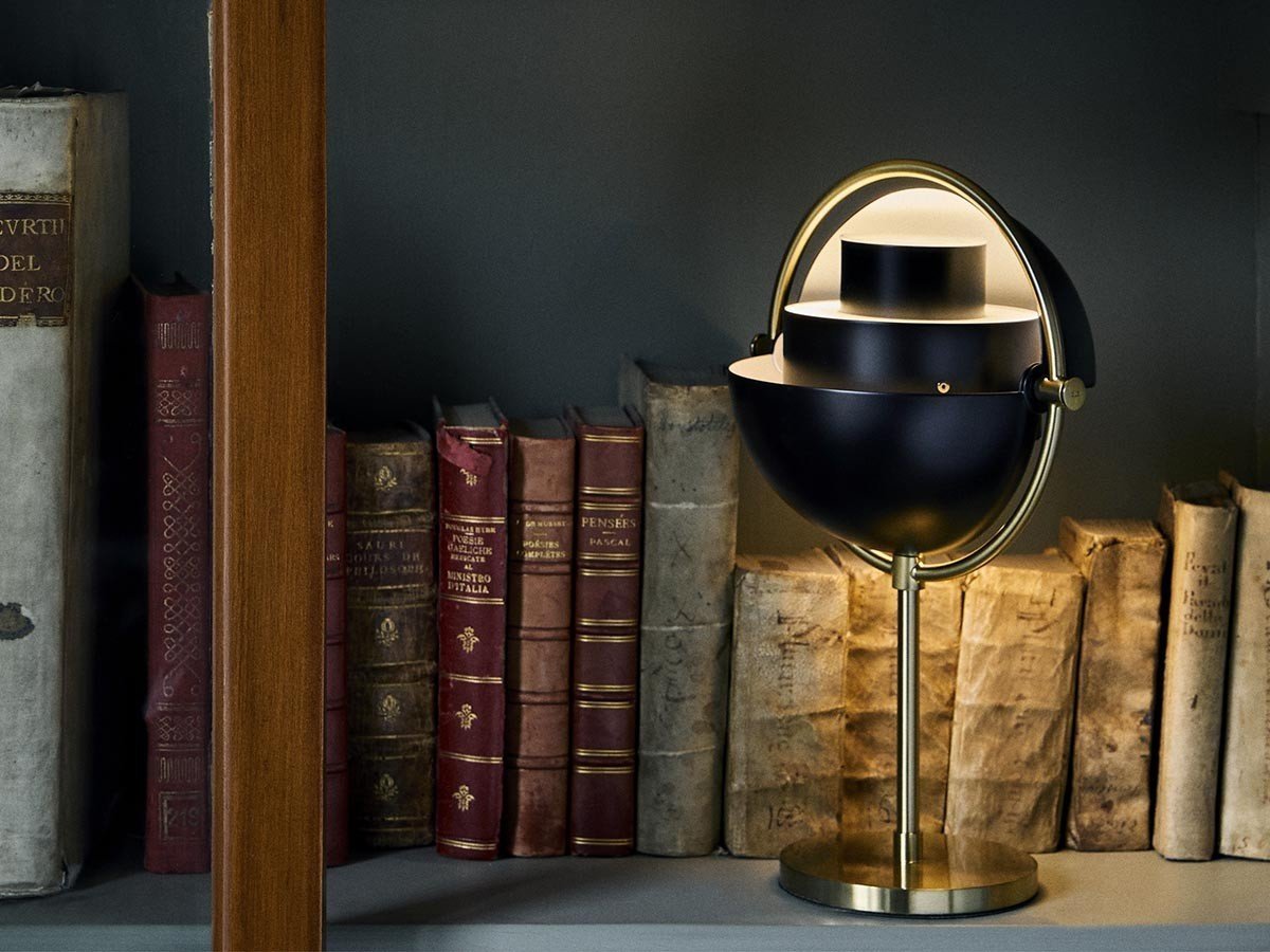 【グビ/GUBI / GOODS】のMulti-Lite Portable Lamp / マルチライト ポータブルランプ インテリア・キッズ・メンズ・レディースファッション・服の通販 founy(ファニー) 送料無料 Free Shipping テーブル Table, Dining Table 軽量 Lightweight, Ultra Light ホーム・キャンプ・アウトドア・お取り寄せ Home Living / Home & Lifestyle / Camping Gear / Outdoor Camping 家具・インテリア Home Furniture & Interior. Stylish & Functional Living Spaces ライト・照明 Lamps & Lighting Fixtures ブラックセミマットシェード・ブラスベース|ID: prp329100004897586 ipo3291000000036630083