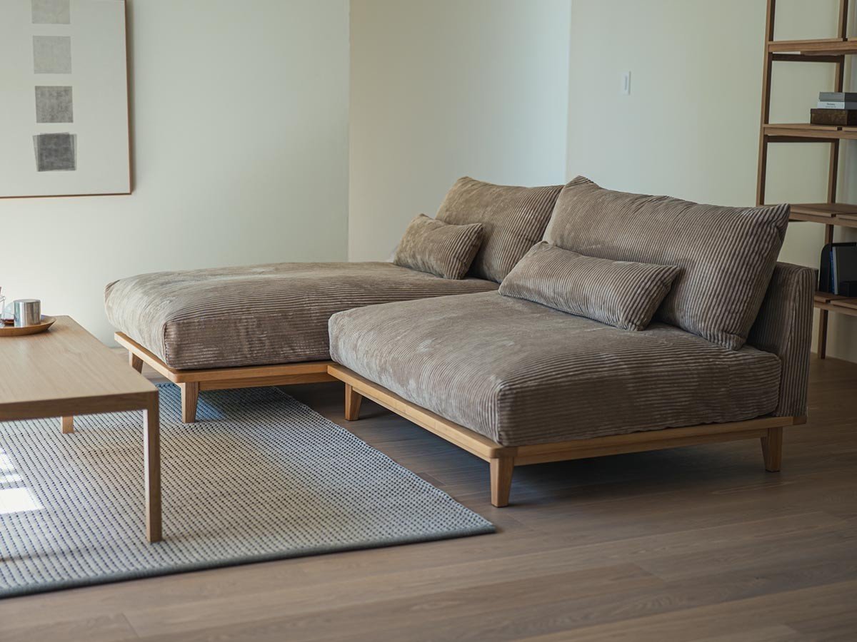 【フミ/Fumi / GOODS】の幸せになるソファ / 幸せになるソファ ロング(コーデュロイ) インテリア・キッズ・メンズ・レディースファッション・服の通販 founy(ファニー) クッション Cushion, Throw Pillow コーデュロイ Corduroy, Cord Fabric スマート Smart, Elegant タオル Towel, Bath Towel テーブル Table, Dining Table フェザー Feather, Feather Detail ロング Long, Long-Length 冬 Winter / This Winter おすすめ Recommended / Our Picks 夏 Summer ホーム・キャンプ・アウトドア・お取り寄せ Home Living / Home & Lifestyle / Camping Gear / Outdoor Camping 家具・インテリア Home Furniture & Interior. Stylish & Functional Living Spaces その他 インテリア雑貨、家具 Home Decor & Furniture Extras 同シリーズの「ソファ ロング」と組み合わせると、脚を伸ばしてくつろげるカウチ型ソファになります。|ID: prp329100004897733 ipo3291000000036632591